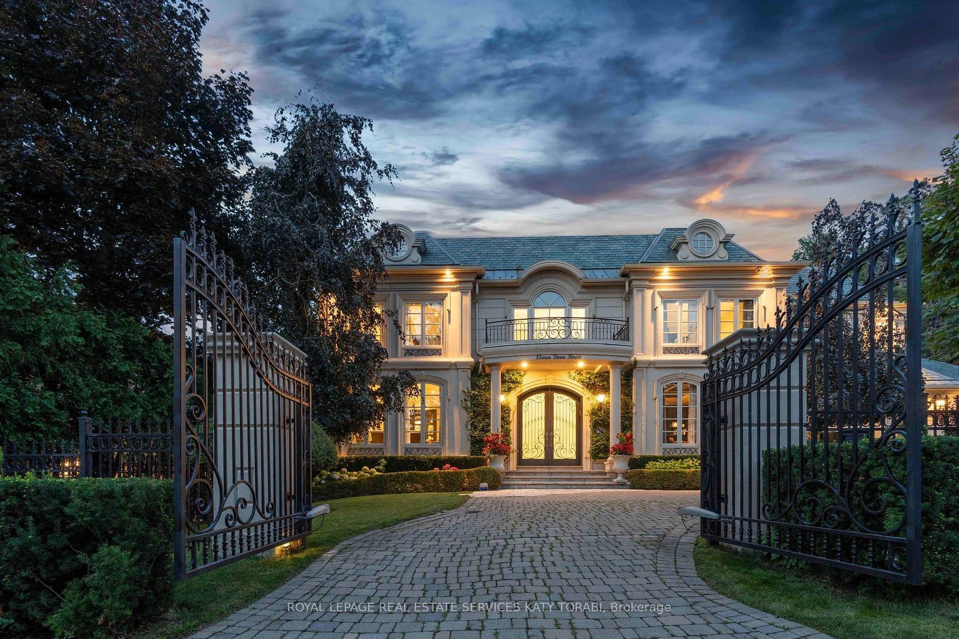 11 Doon Road, Toronto C12, ON M2L 1M1