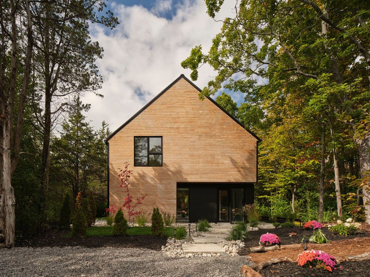 372 Prinyers Cove Crescent, Prince Edward County, ON K0K 2T0