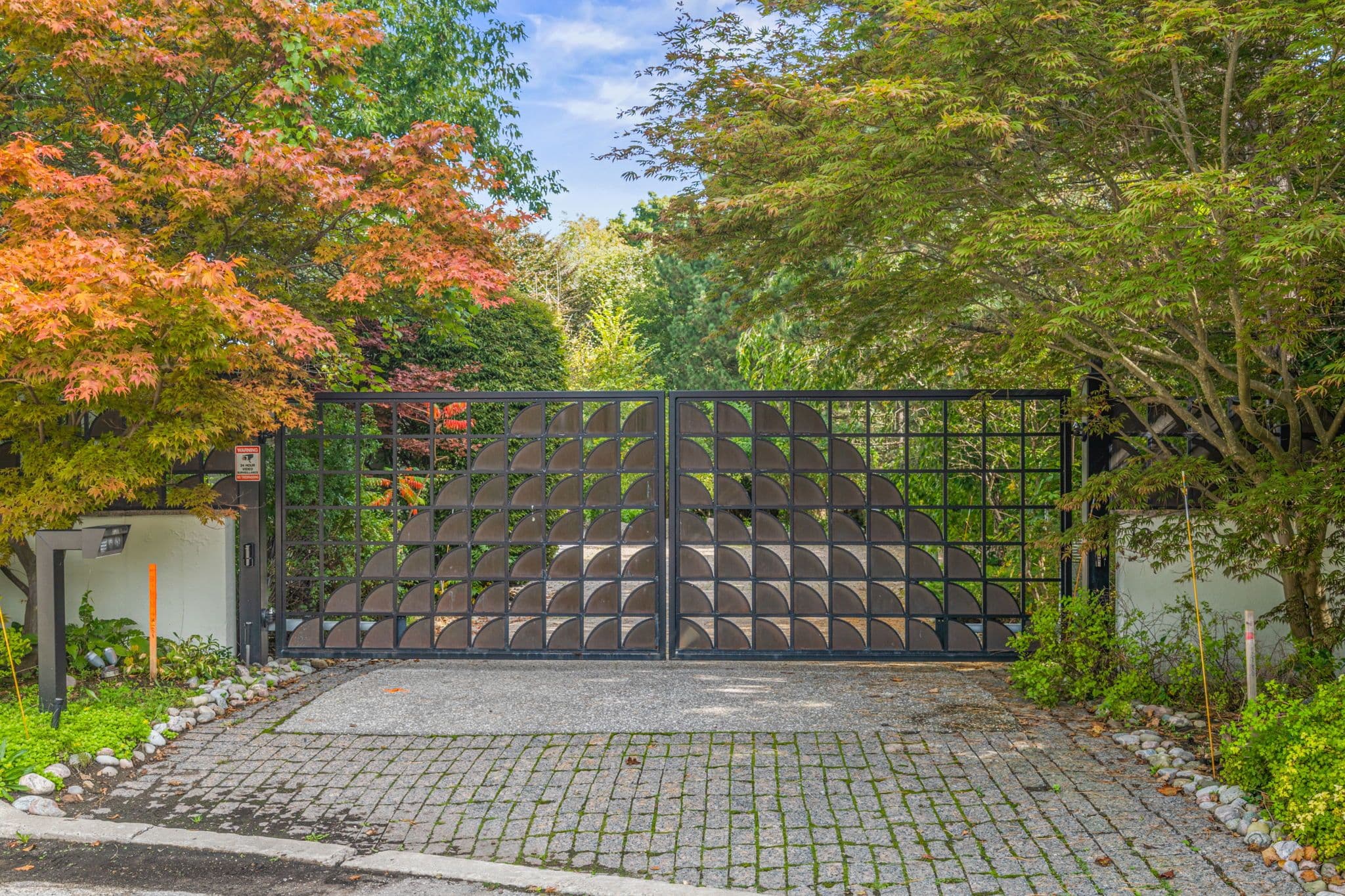 18 Timberglade Court, Toronto C12, ON M2L 2Y2