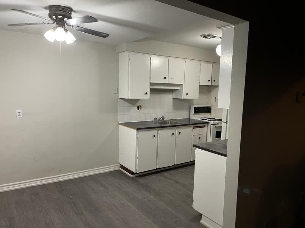 1128 Upper Wellington Street 11, Hamilton, ON L9A 3S6