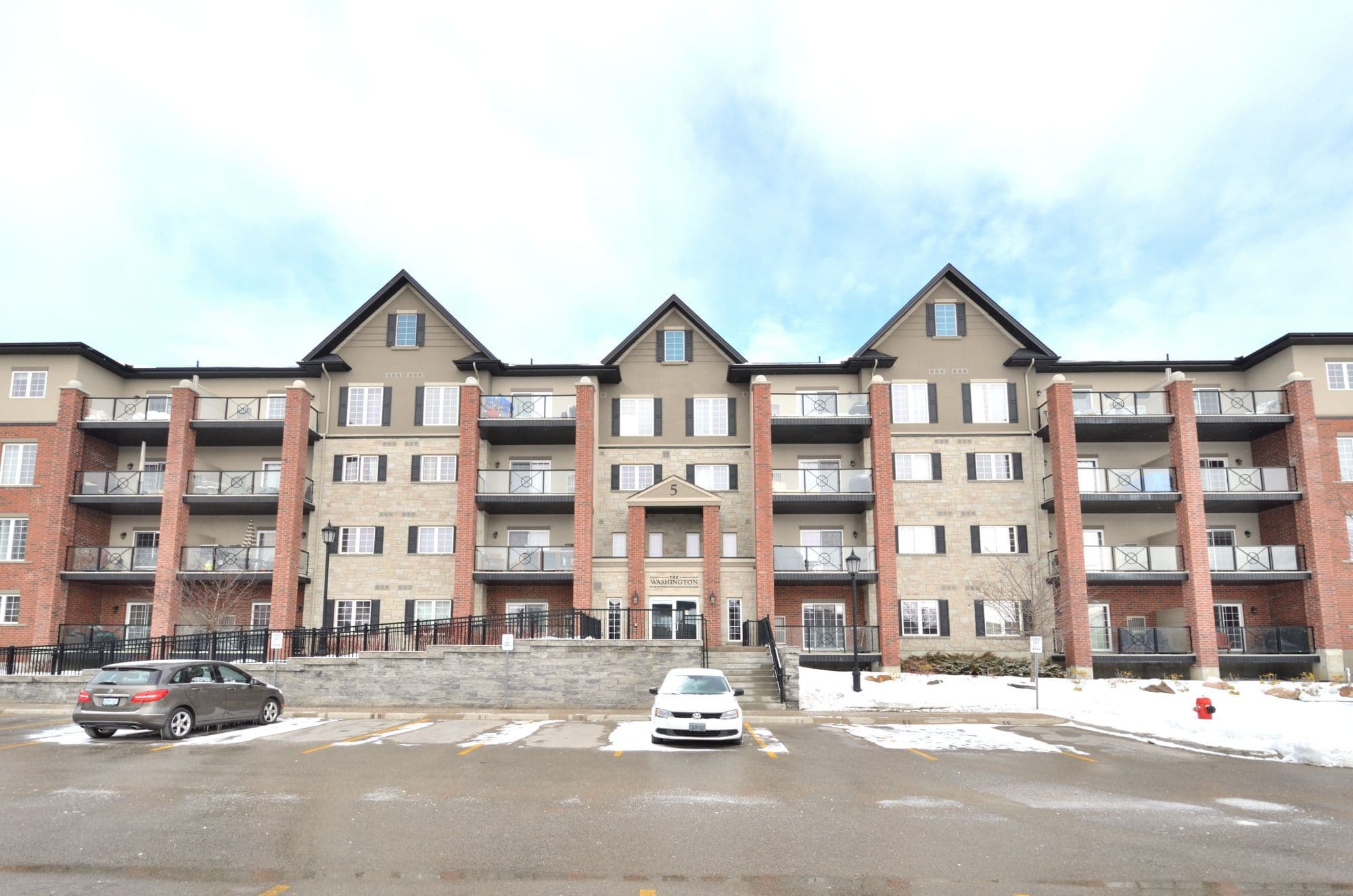 5 Greenwich Street 208, Barrie, ON L4N 7Y8
