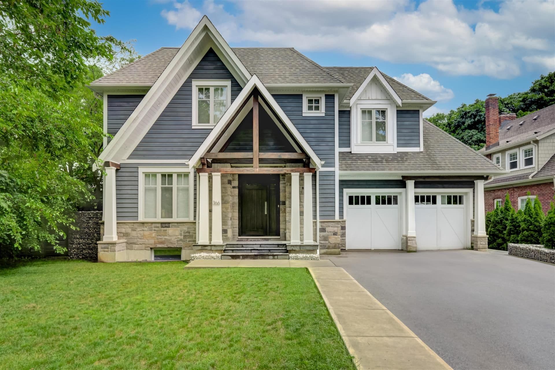 366 Galt Avenue, Oakville, ON L6J 3P3