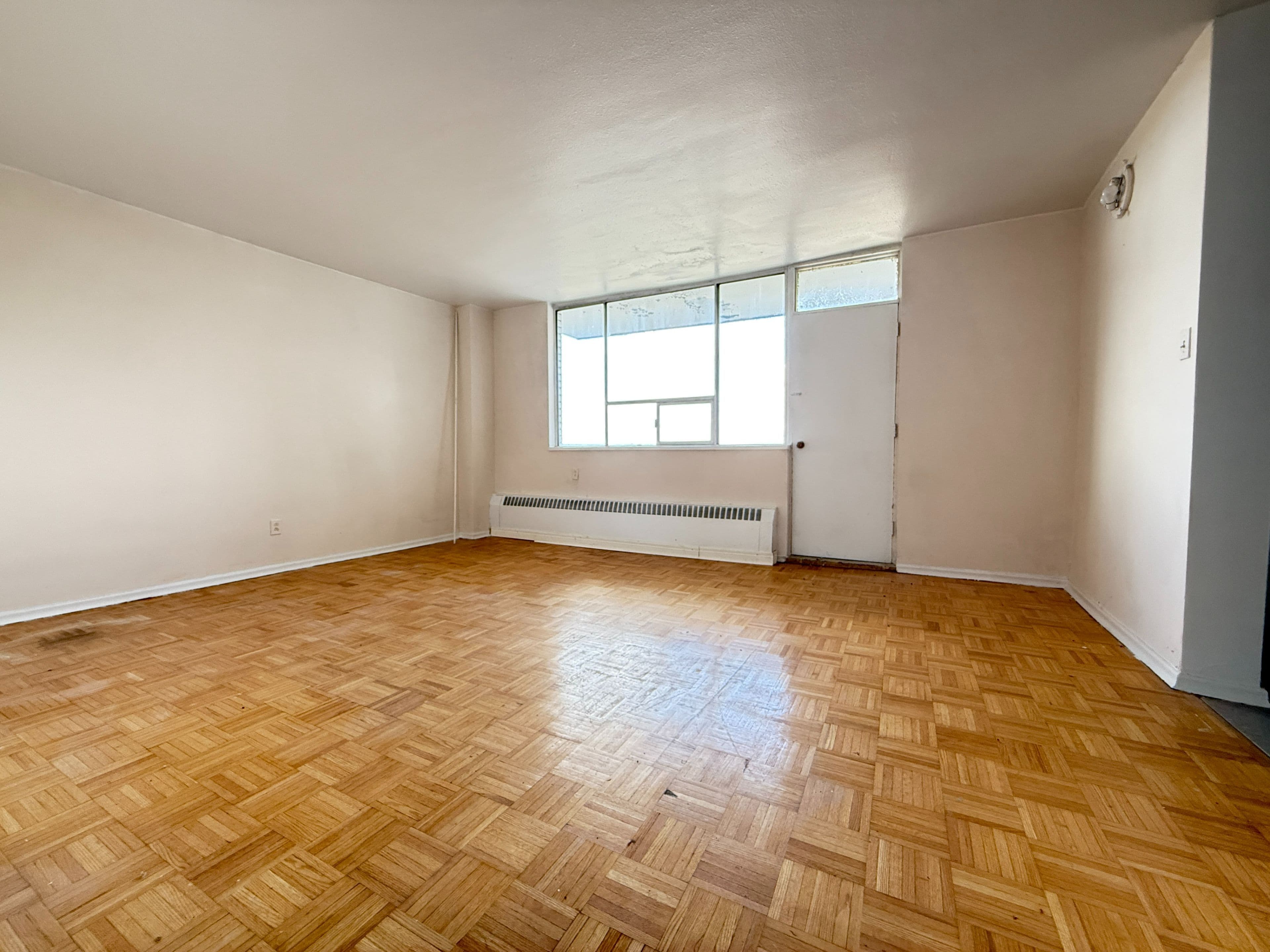 500 Dawes Road 510, Toronto E03, ON M4B 2G1