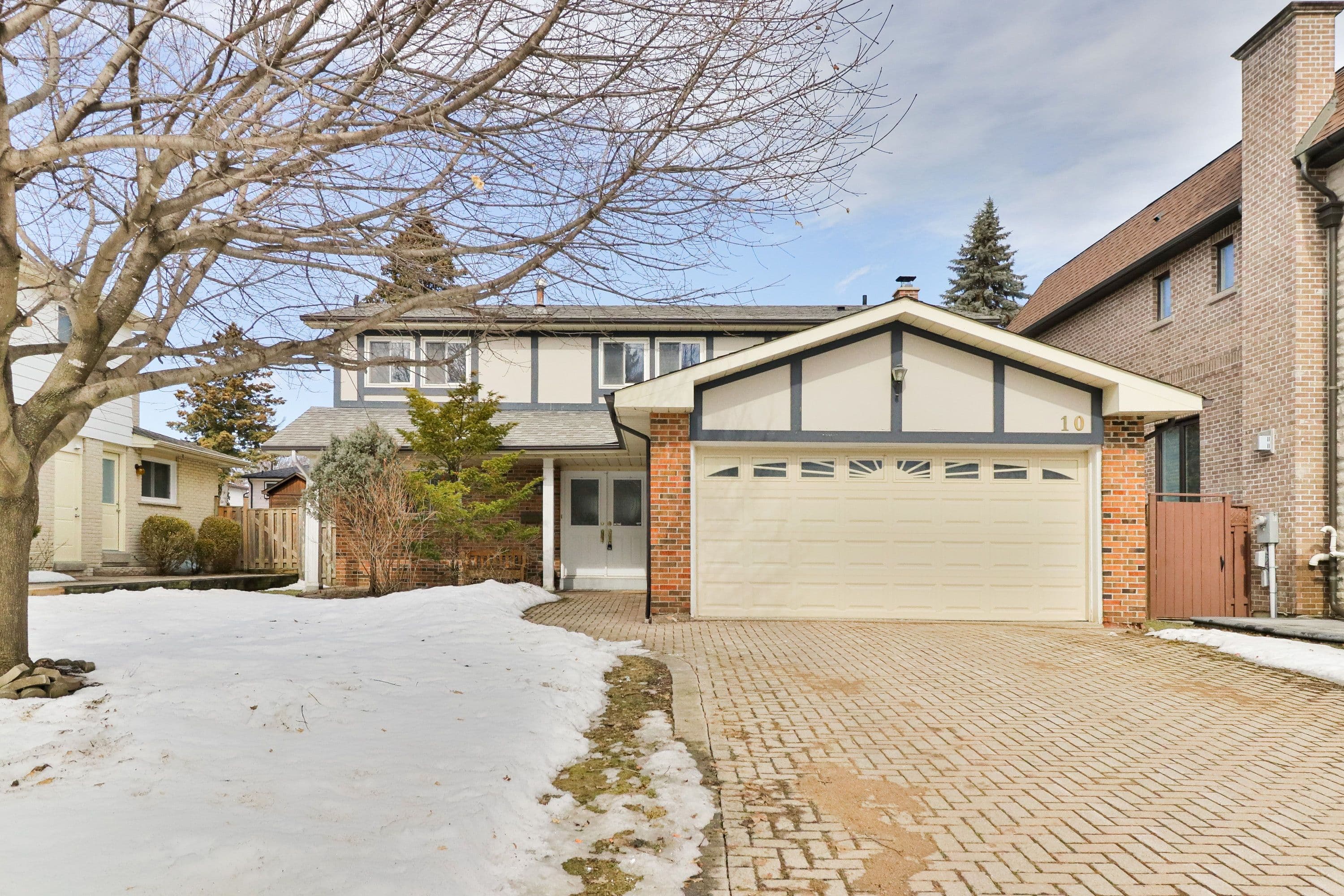 10 Liebeck Crescent, Markham, ON L3R 1Y5