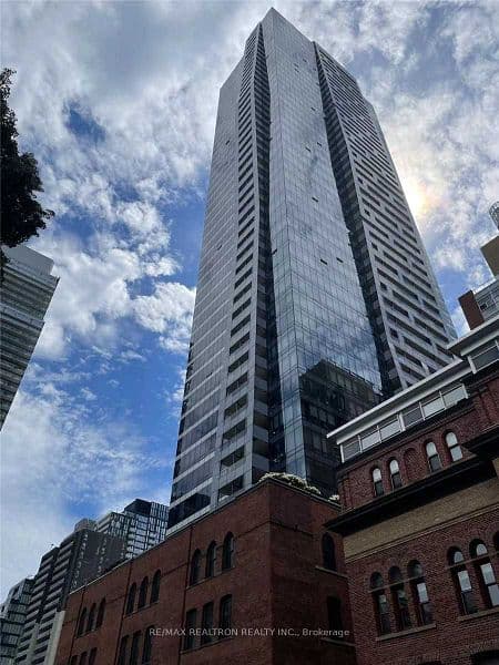 5 St Joseph Street 3209, Toronto C01, ON M4Y 1J6