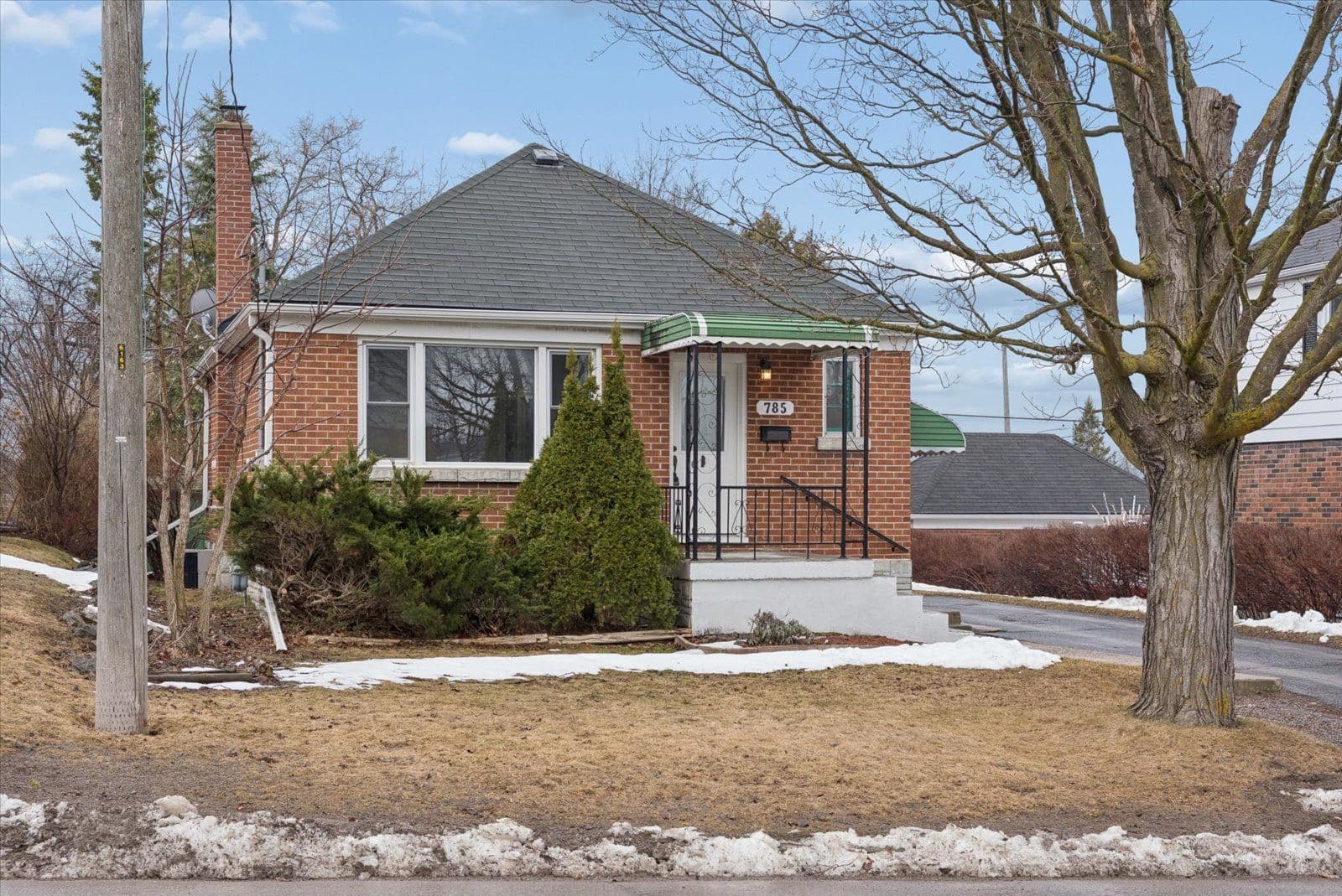 785 Brunswick Avenue, Peterborough, ON K9J 4N8