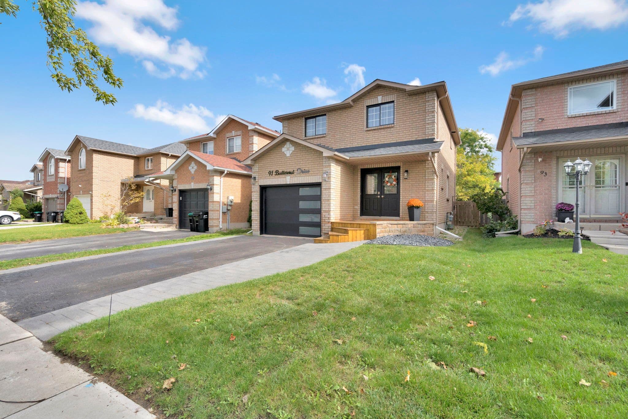 91 Butternut Drive, Barrie, ON L4N 9Z7