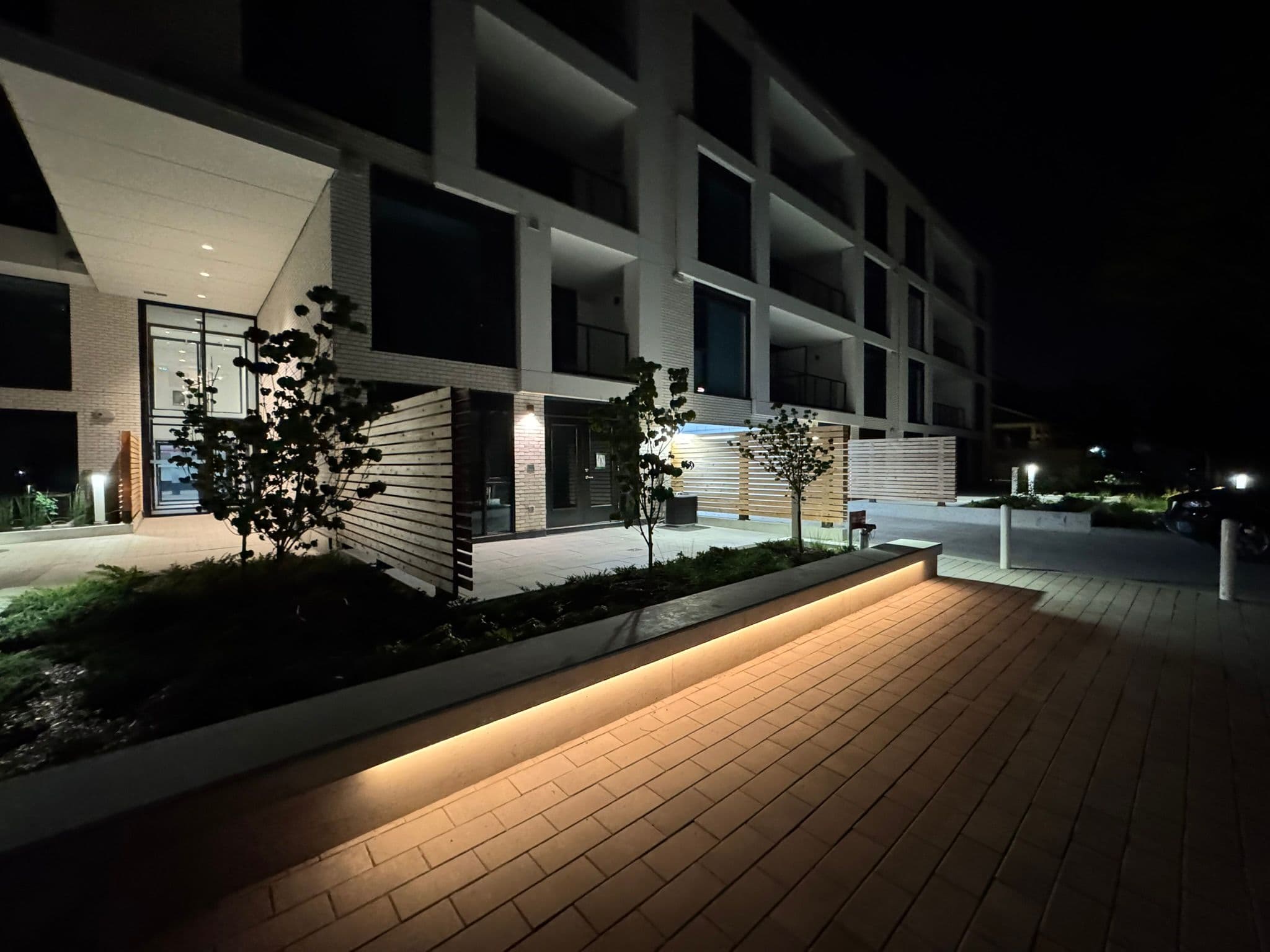 200 Keewatin Avenue 301, Toronto C10, ON M4P 0G4