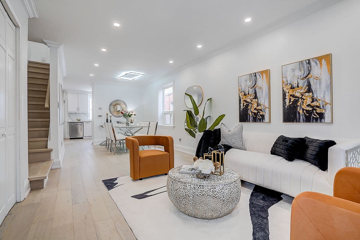 85 Donlands Avenue, Toronto E03, ON M4J 3N9