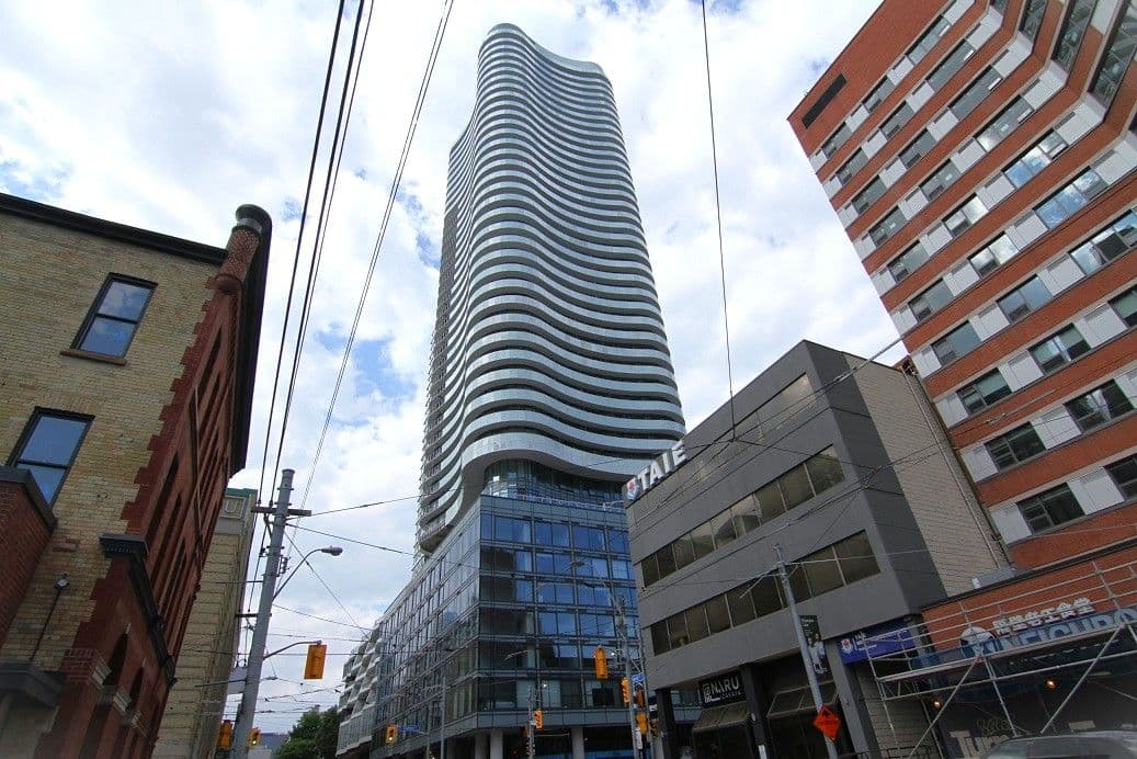 403 Church Street 2403, Toronto C08, ON M4Y 0C9