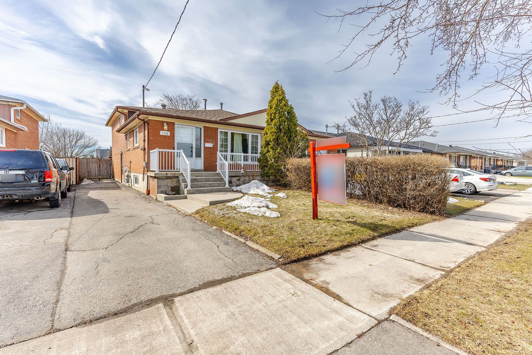 7158 Harwick Drive, Mississauga, ON L4T 3A4