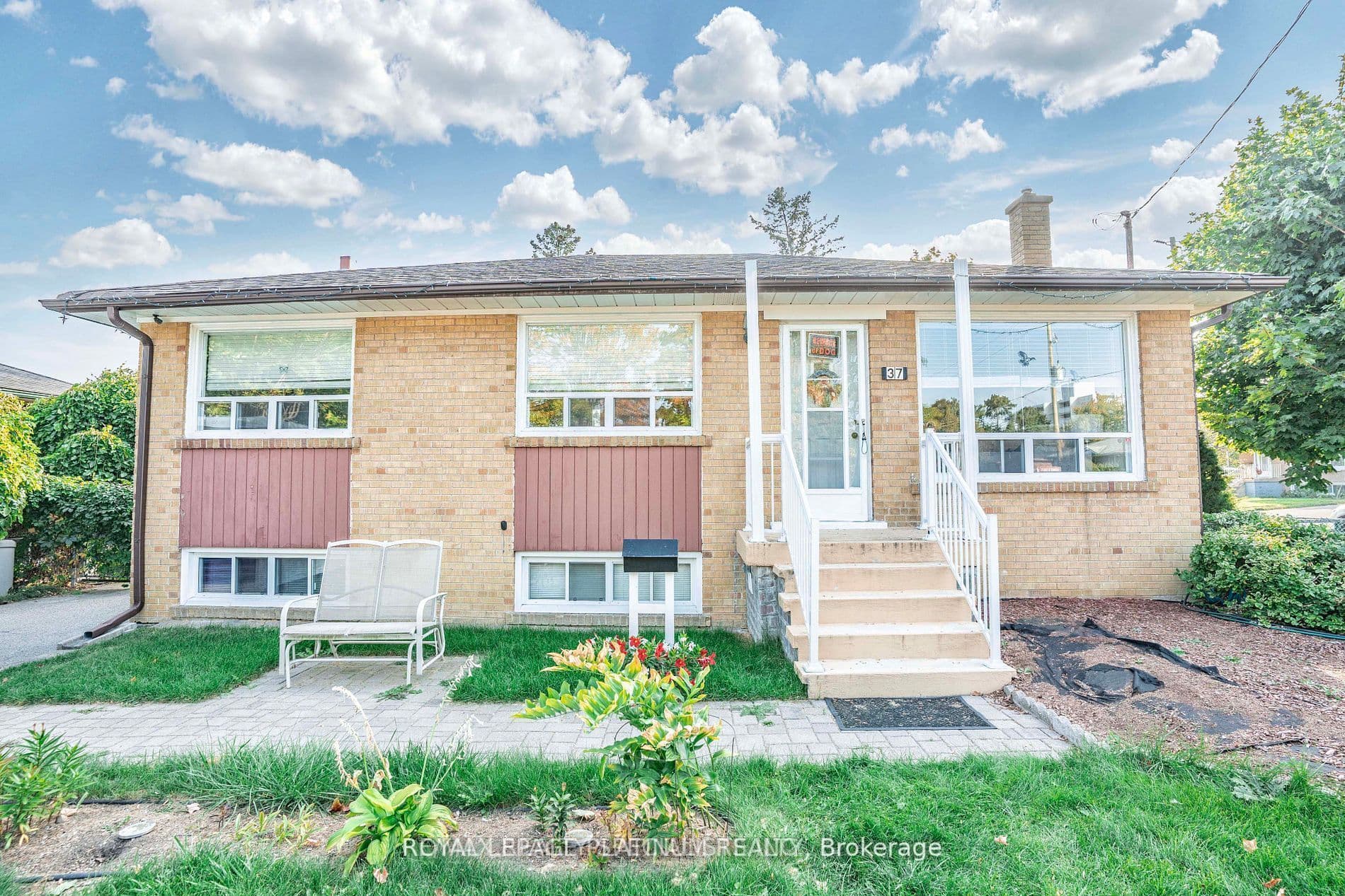 37 Edgemont Drive (Upper), Brampton, ON L6V 1K9