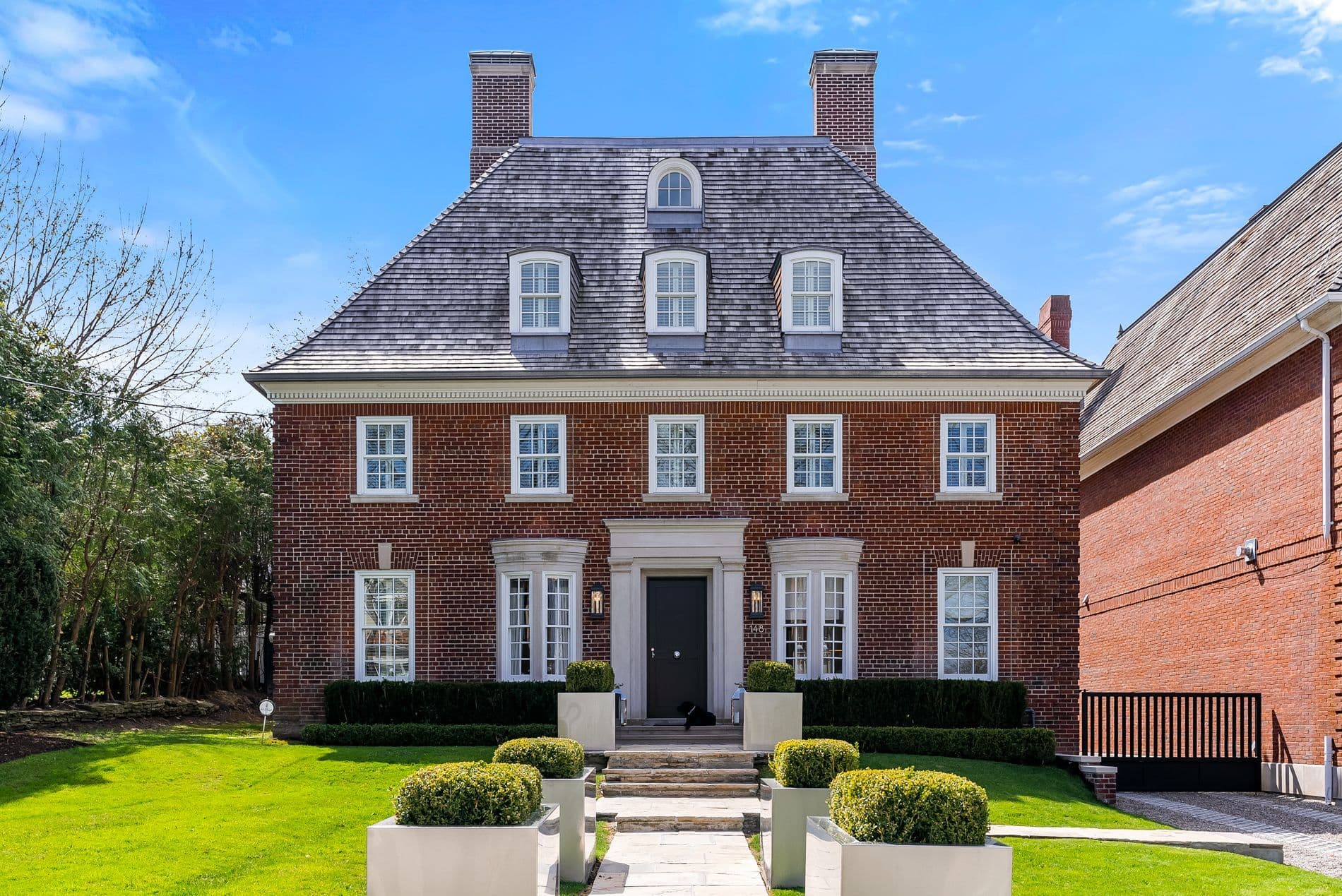 148 Forest Hill Road, Toronto C03, ON M5P 2M9