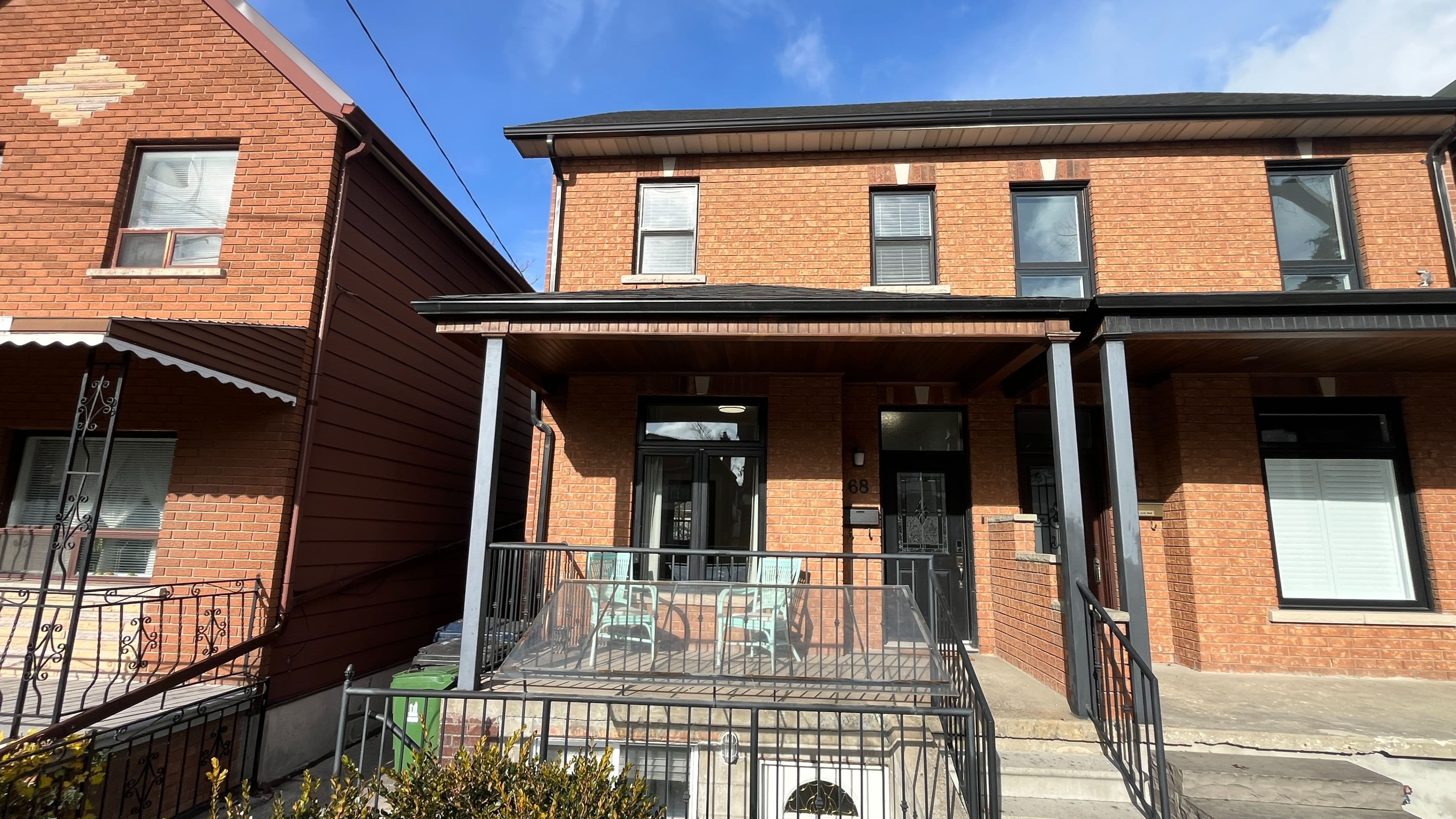 68 Yarmouth Road, Toronto W02, ON M6G 1W9