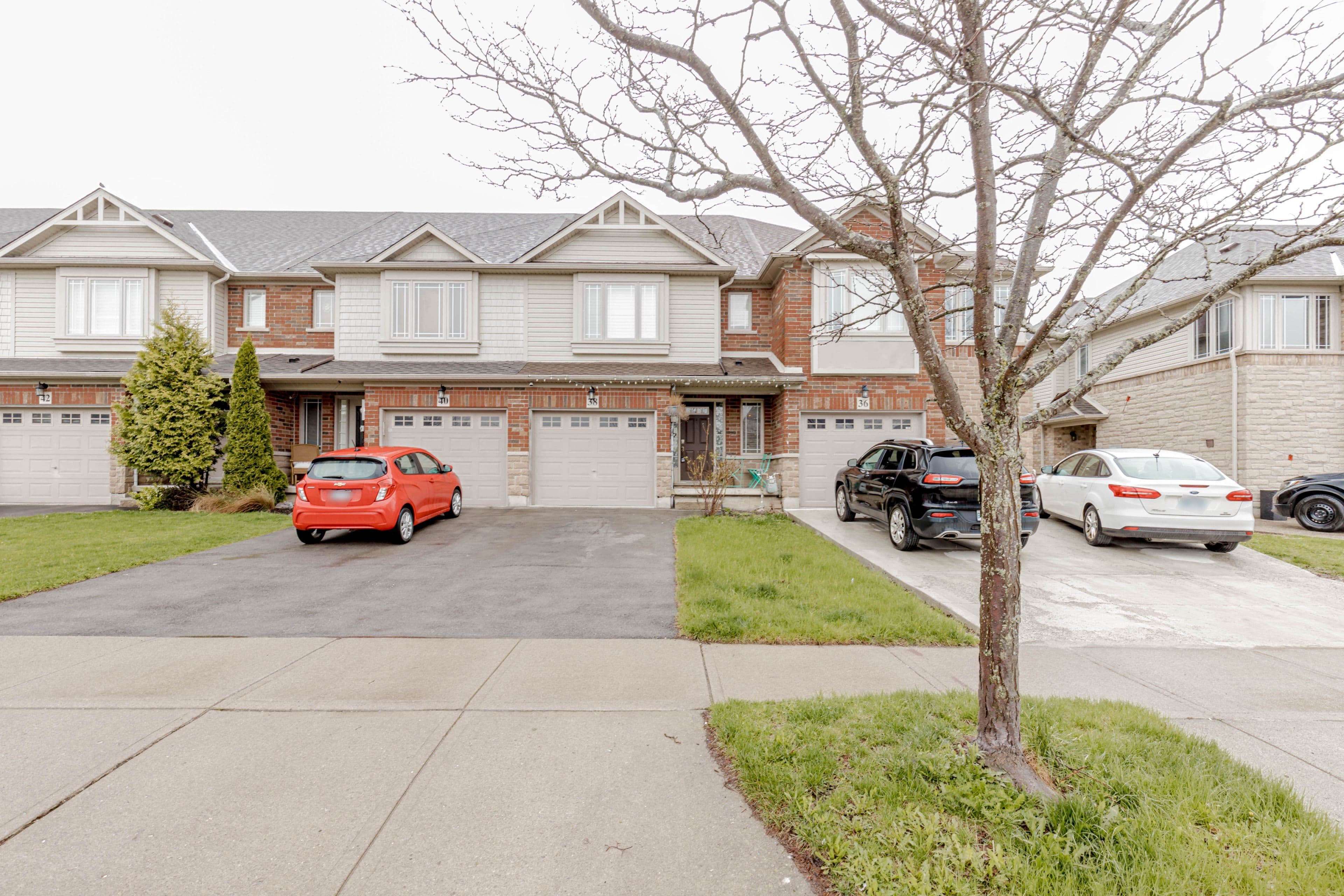 38 Magnificent Way, Hamilton, ON L0R 1C0