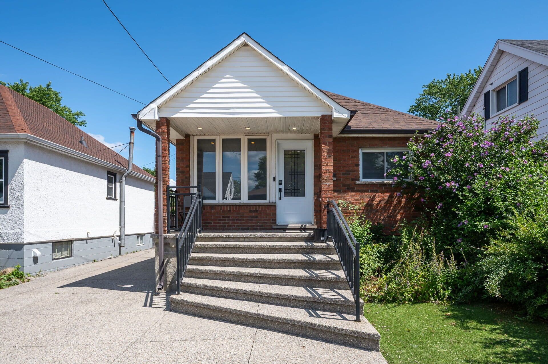 525 Britannia Avenue, Hamilton, ON L8H 1Z7