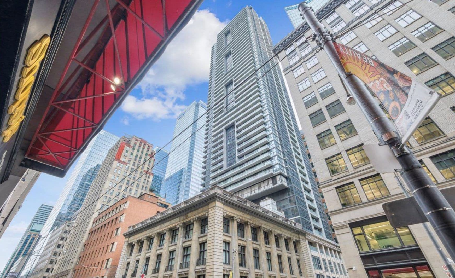 70 temperance Street 4605, Toronto C01, ON M5H 4E8