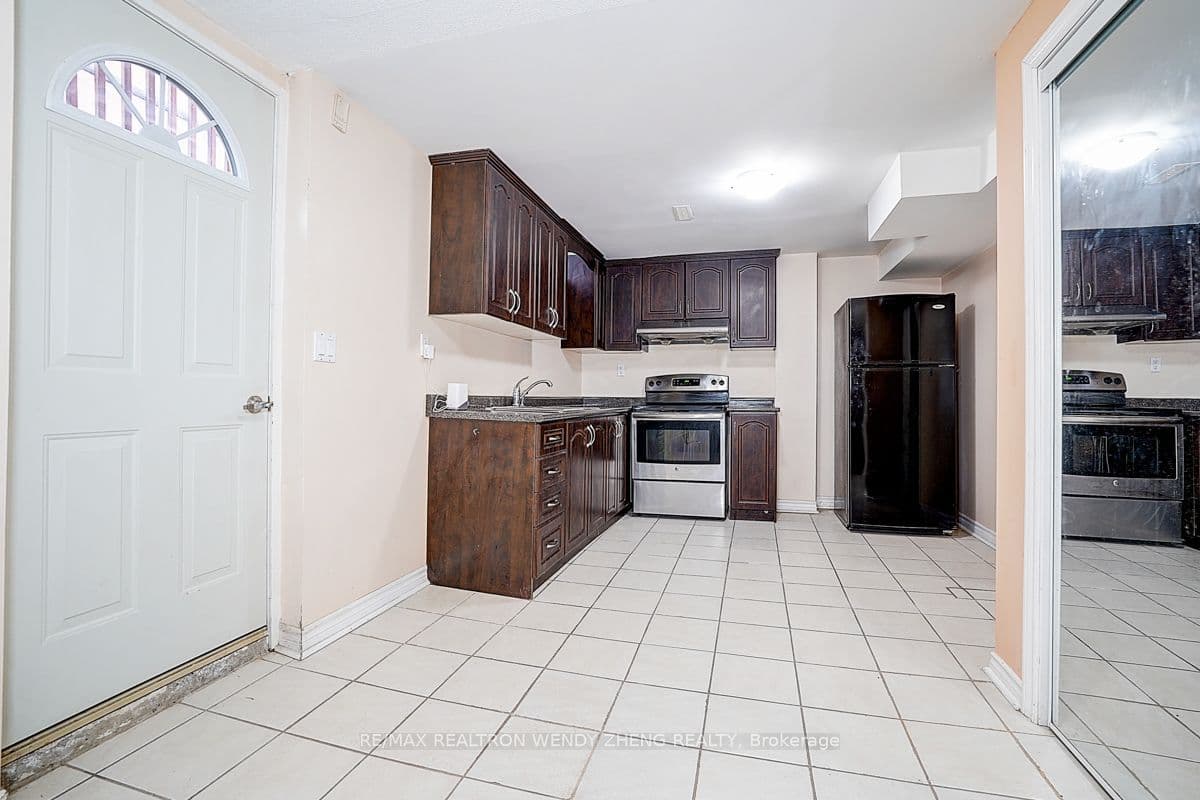 31 Durant Crescent Bsmt, Markham, ON L3S 3A3