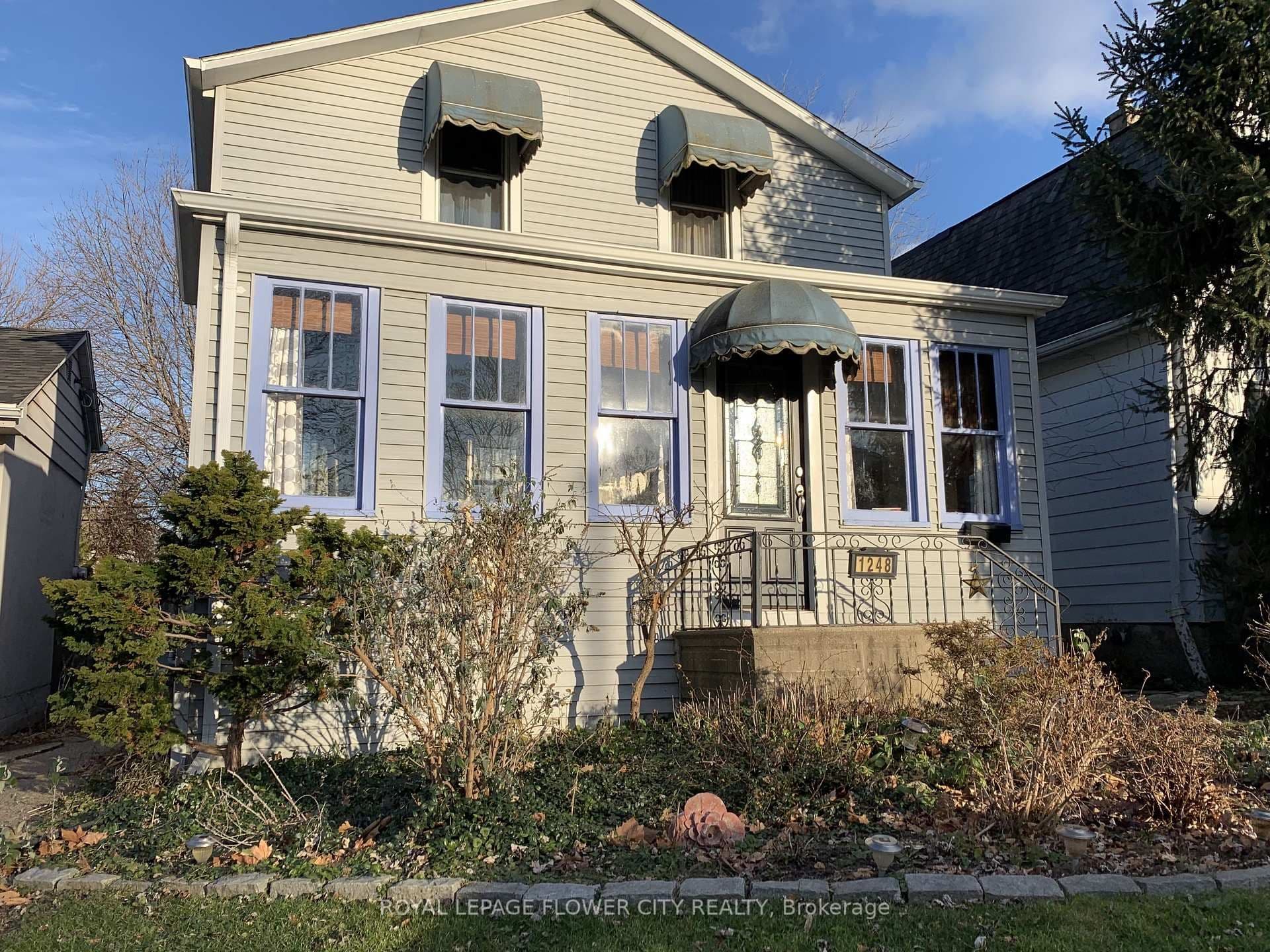 1248 Mcewan Avenue, Windsor, ON N9B 2G7