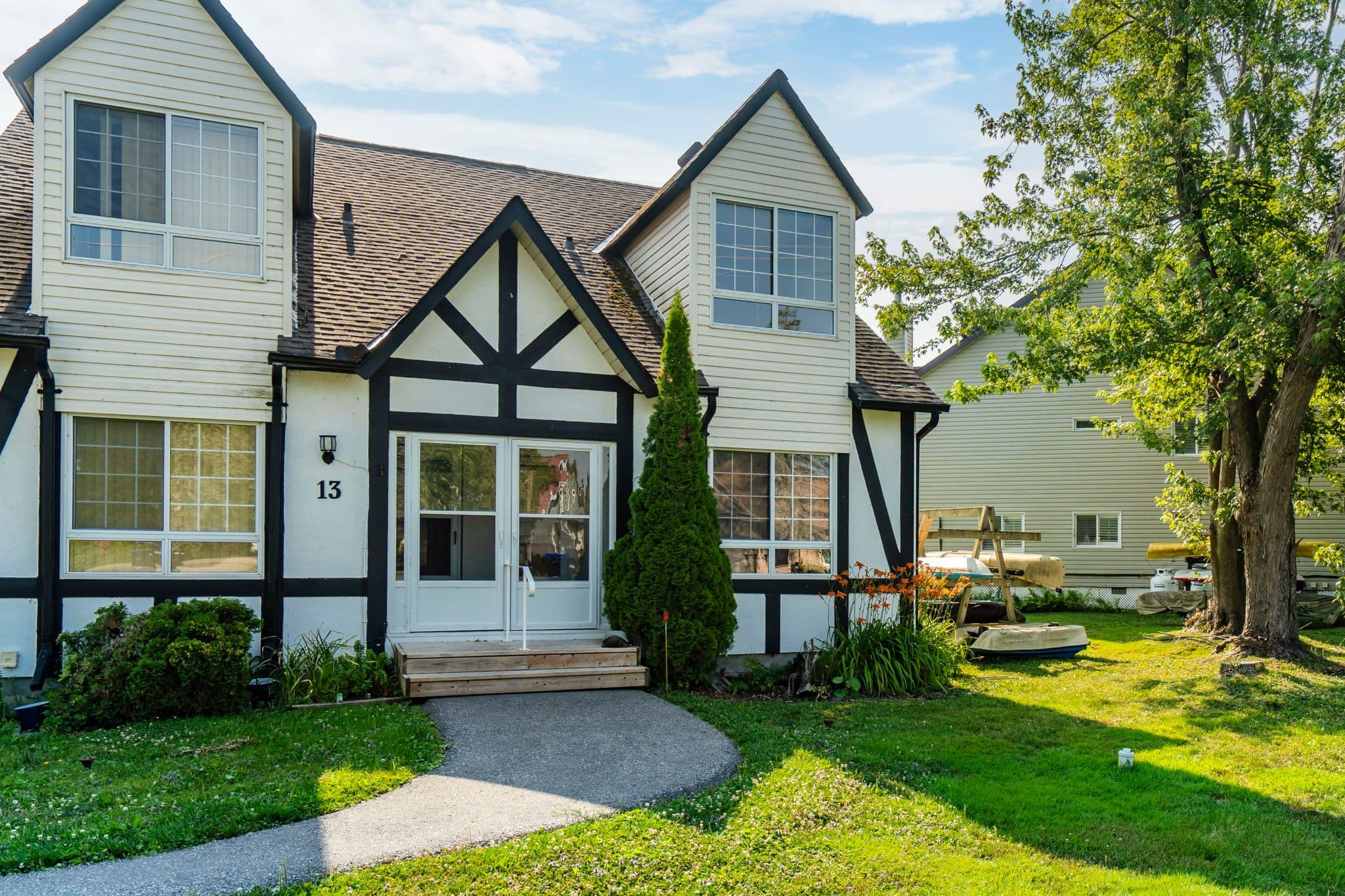 81 Laguna Parkway 14, Ramara, ON L0K 1B0