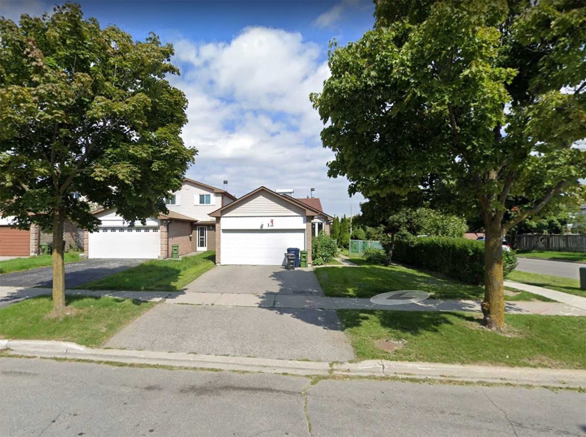 1 Muirlands Drive Upper, Toronto E07, ON M1V 2B3