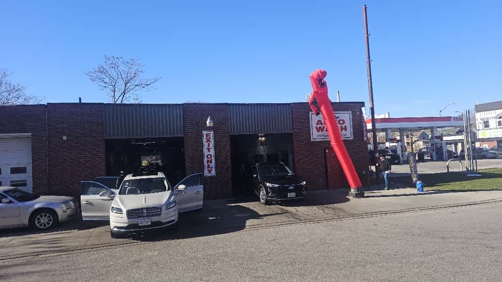 639 Langlois Avenue, Windsor, ON N9A 2G5