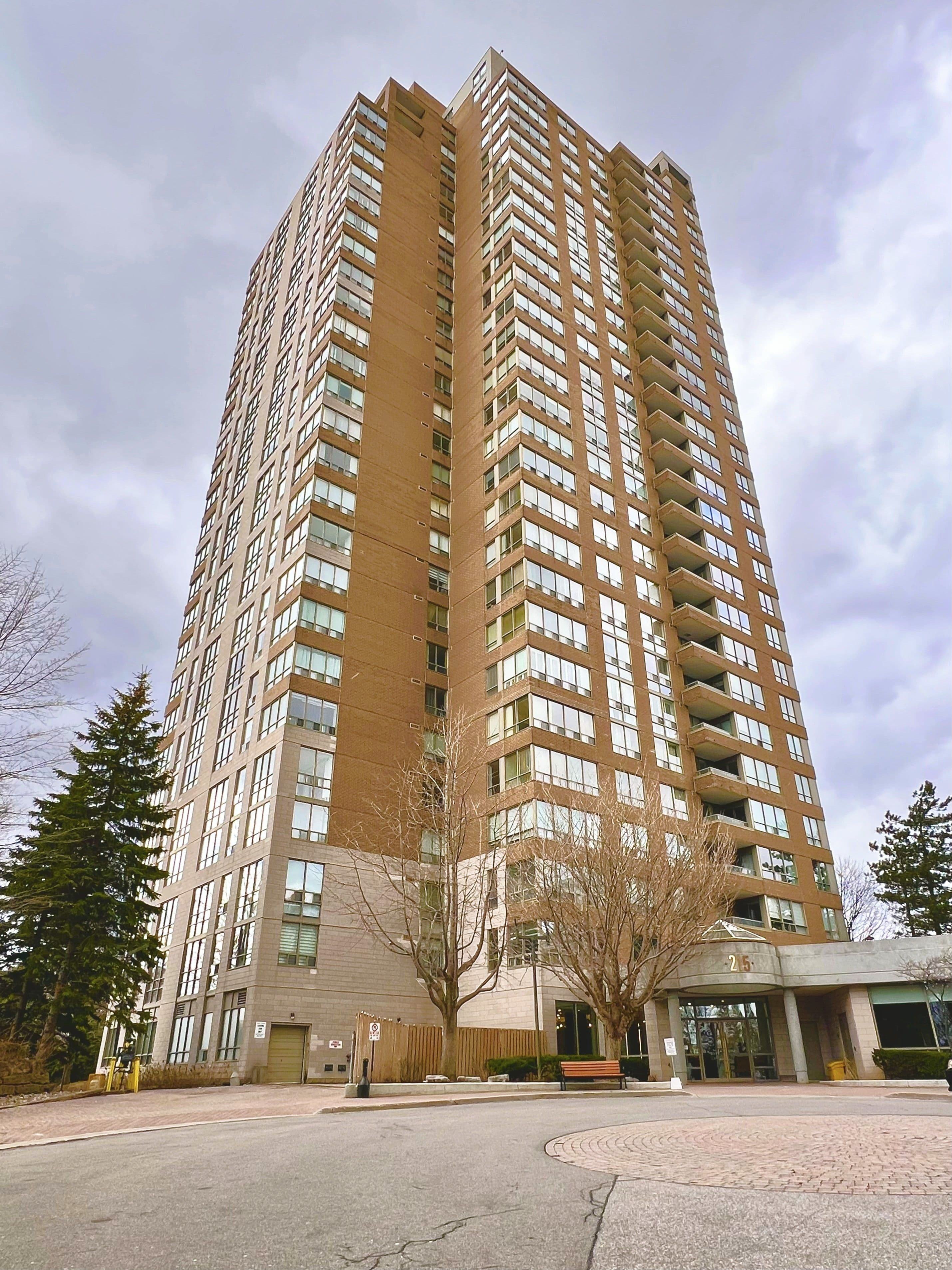 215 Wynford Drive 505, Toronto C11, ON M3C 3P5