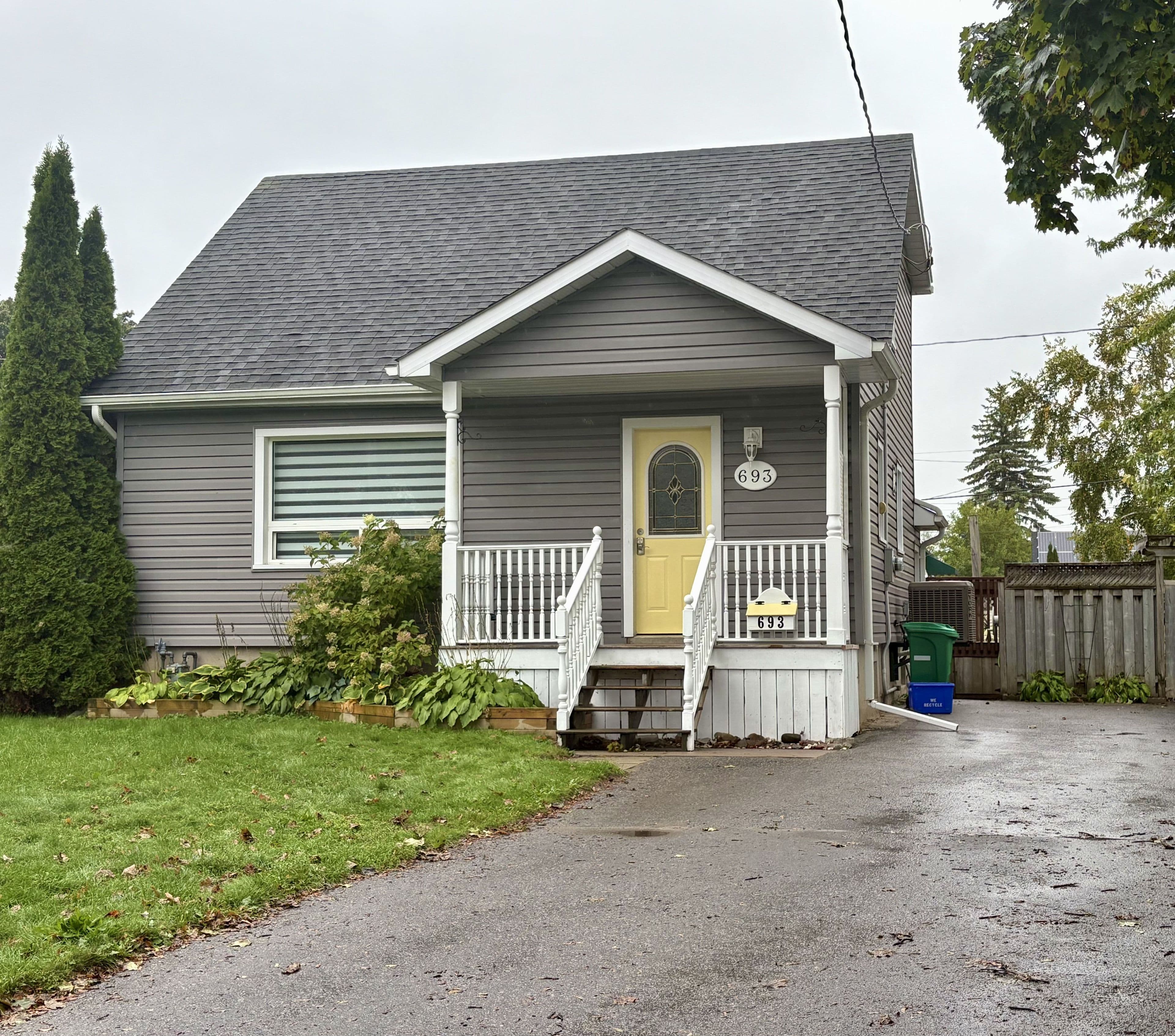 693 Hawley Street BSMT, Peterborough, ON K9J 4C7