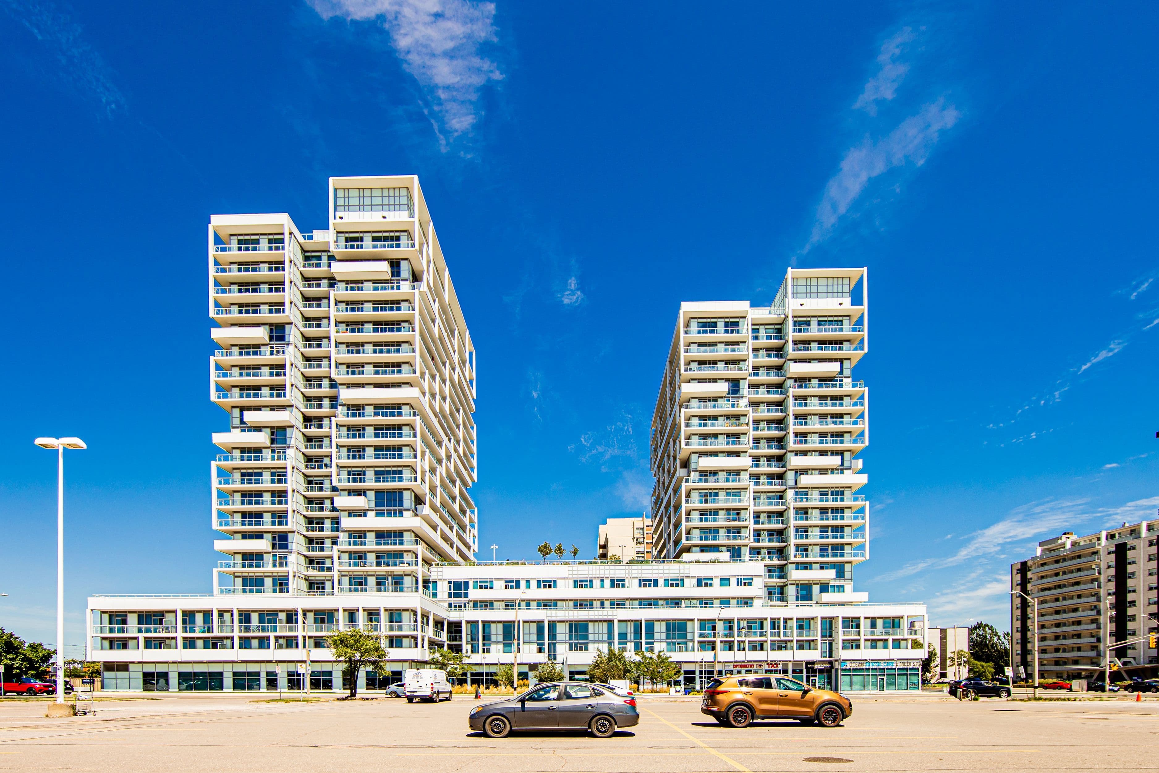 65 Speers Road 509, Oakville, ON L6K 0J1