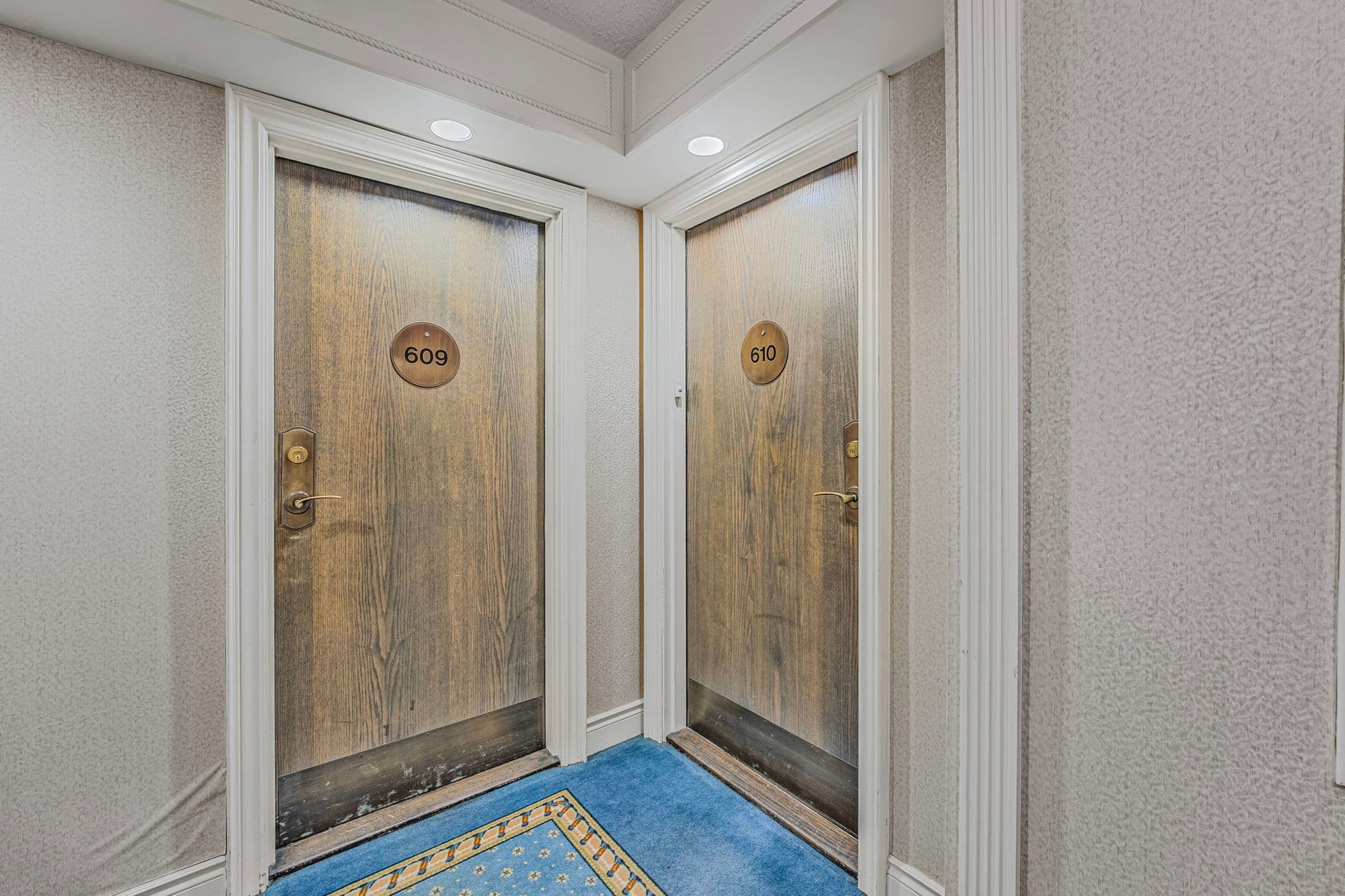 65 Ellen Street 610, Barrie, ON L4N 3A5