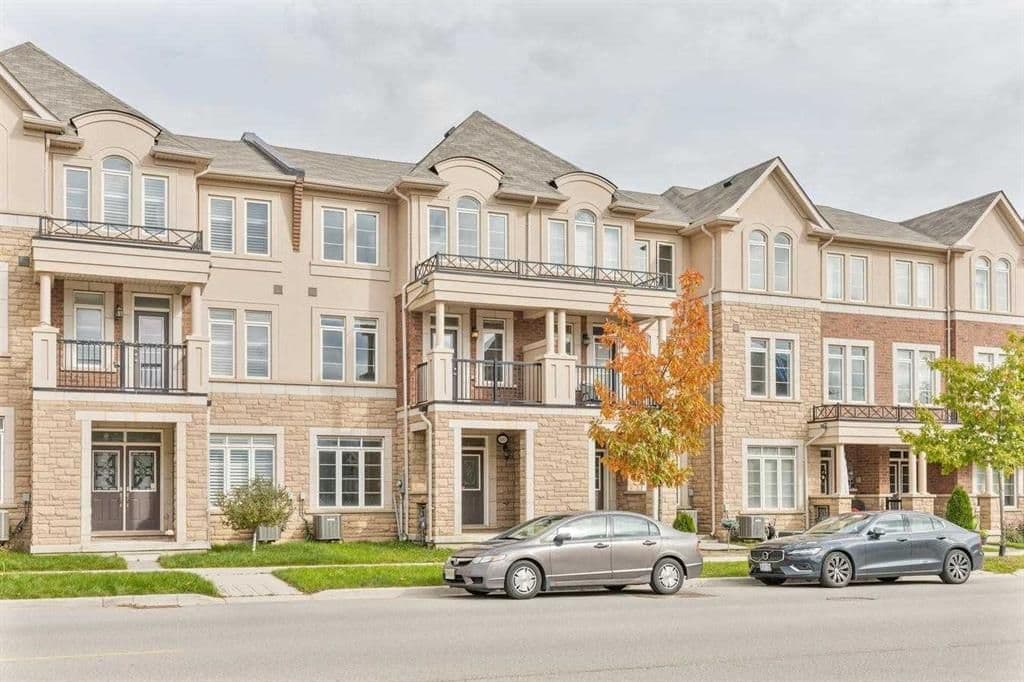 3083 Preserve Drive, Oakville, ON L6M 0W7