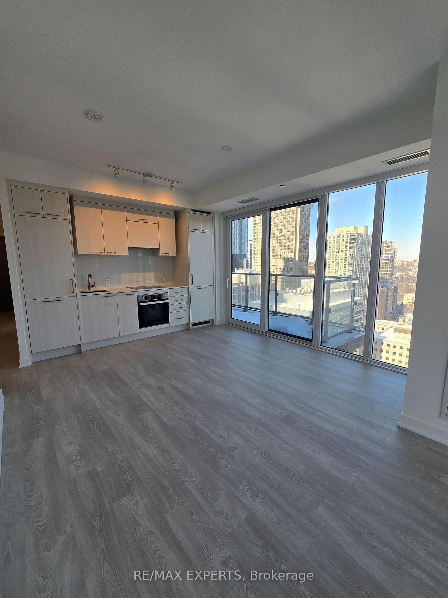 634 Church Street 2305, Toronto C08, ON M4Y 2G3