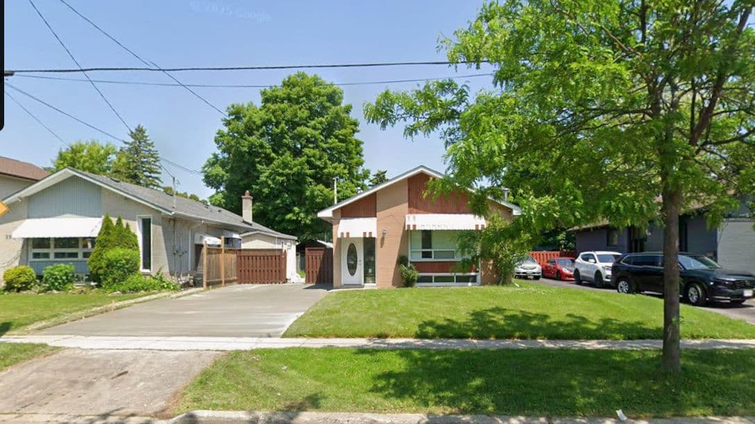 27 Mossbank Drive, Toronto E09, ON M1G 2C1
