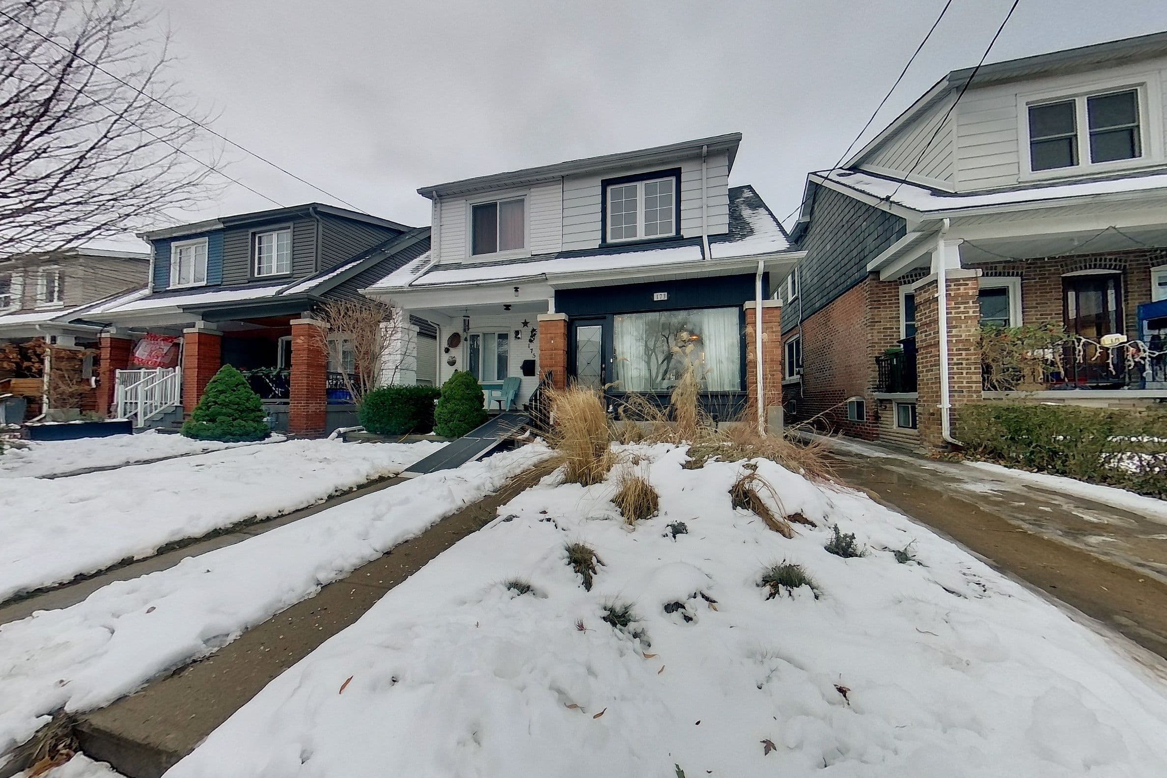 173 Milverton Boulevard, Toronto E03, ON M4J 1V2