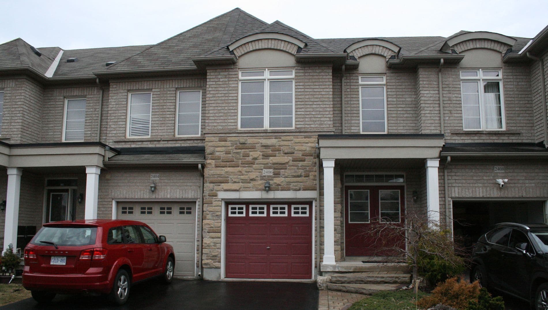 2406 Old Brompton Way, Oakville, ON L6M 0J3