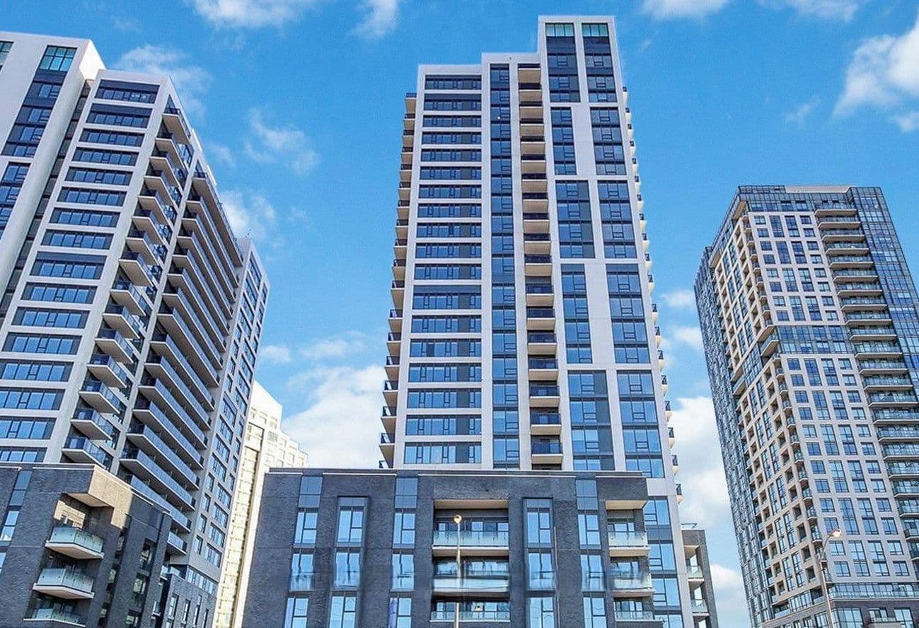 30 Samuel Wood Way 2004, Toronto W08, ON M9B 0C9