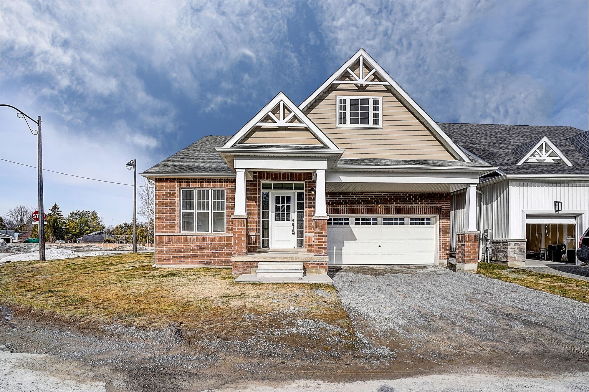 4 Palmira Drive, Georgina, ON L0E 1R0