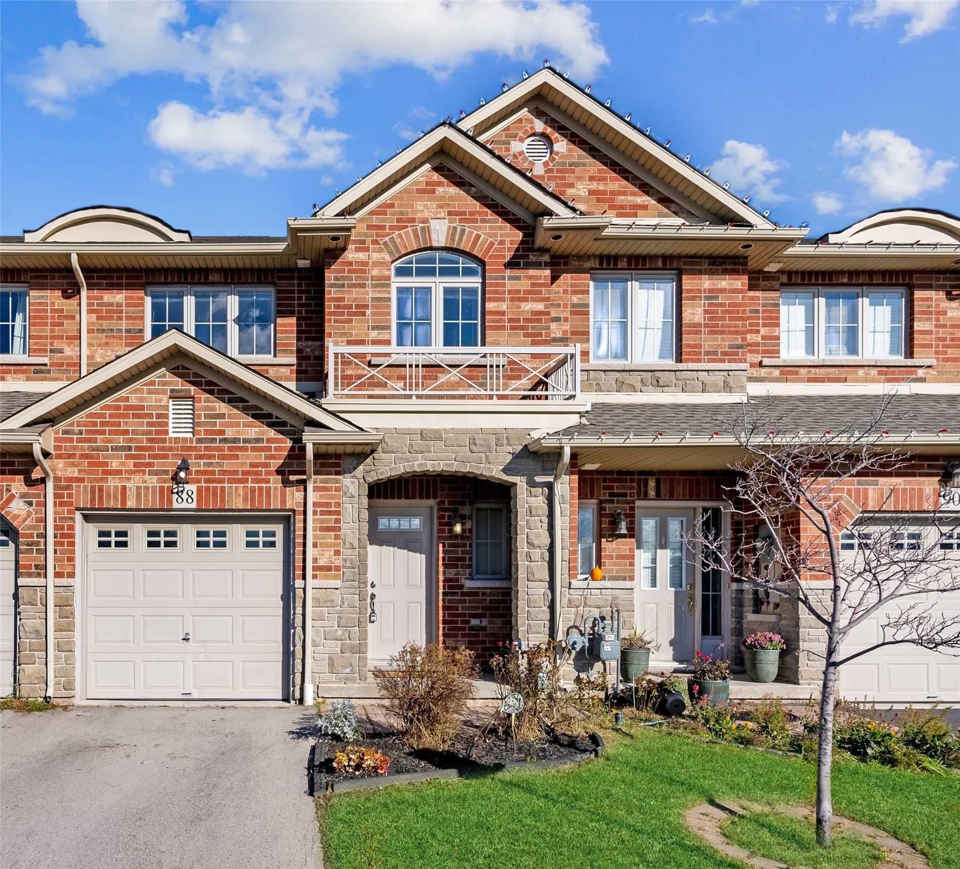 88 Marina Point Crescent, Hamilton, ON L8E 0E4