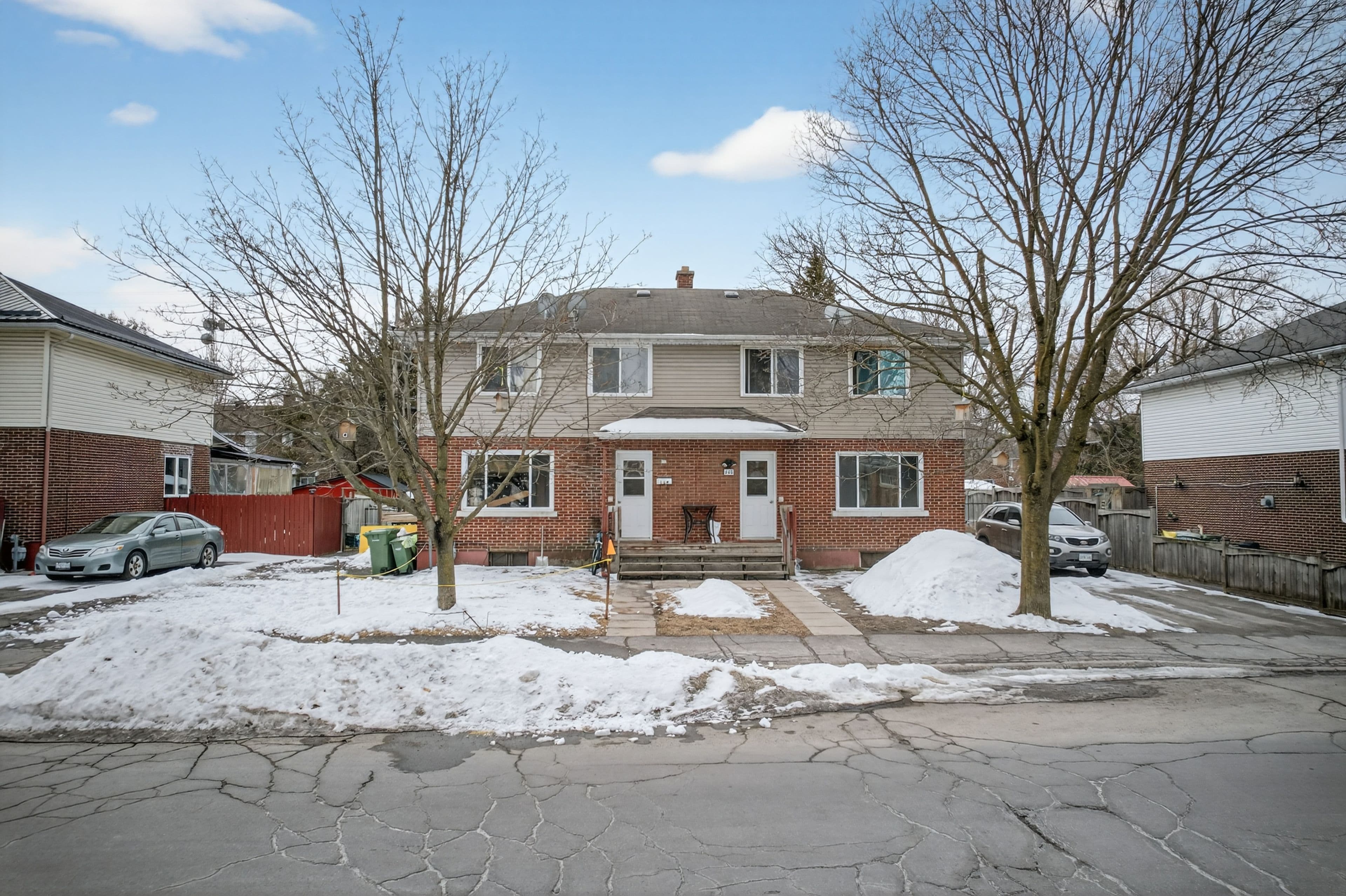 322-324 Queen Mary Street, Overbrook - Castleheights and Area, ON K1K 1W9