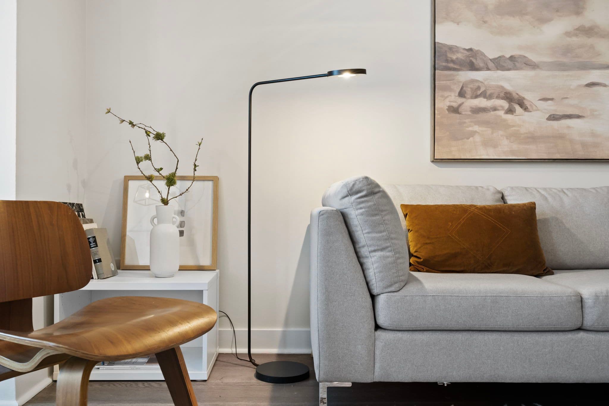 252 Royal York Road 209, Toronto W06, ON M8V 1Y8