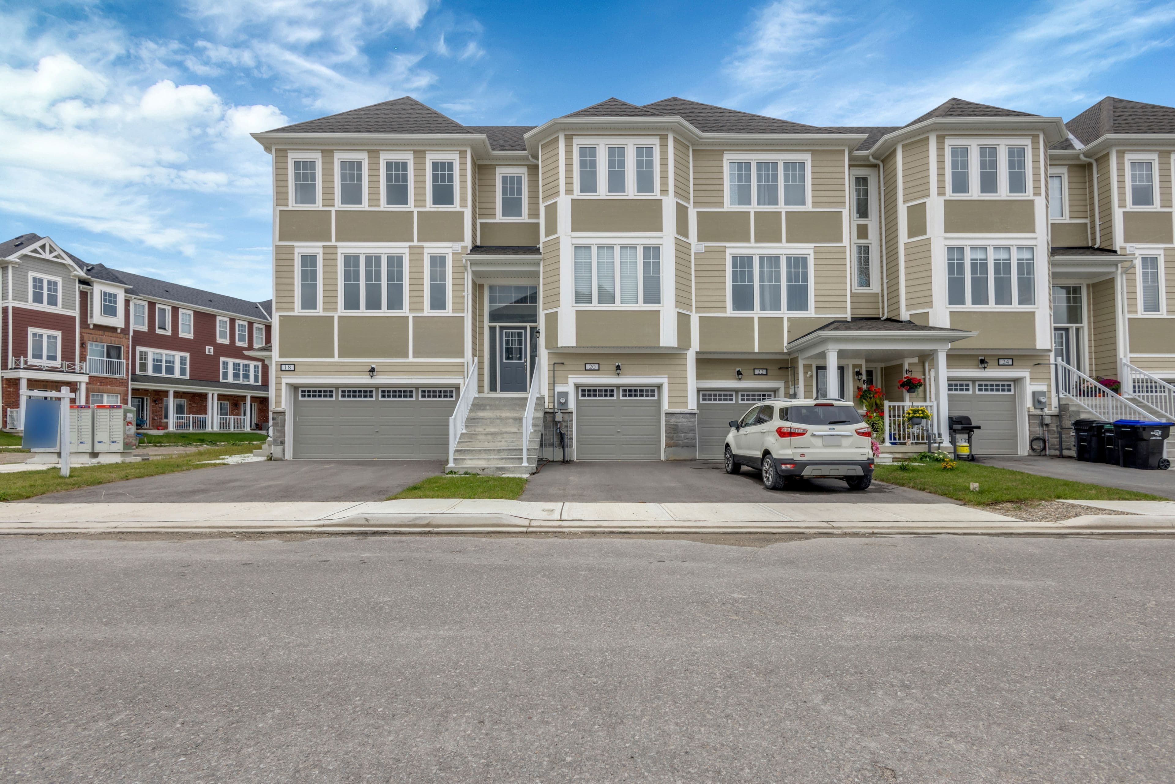 20 Lana Circle, Wasaga Beach, ON L9Z 0K1