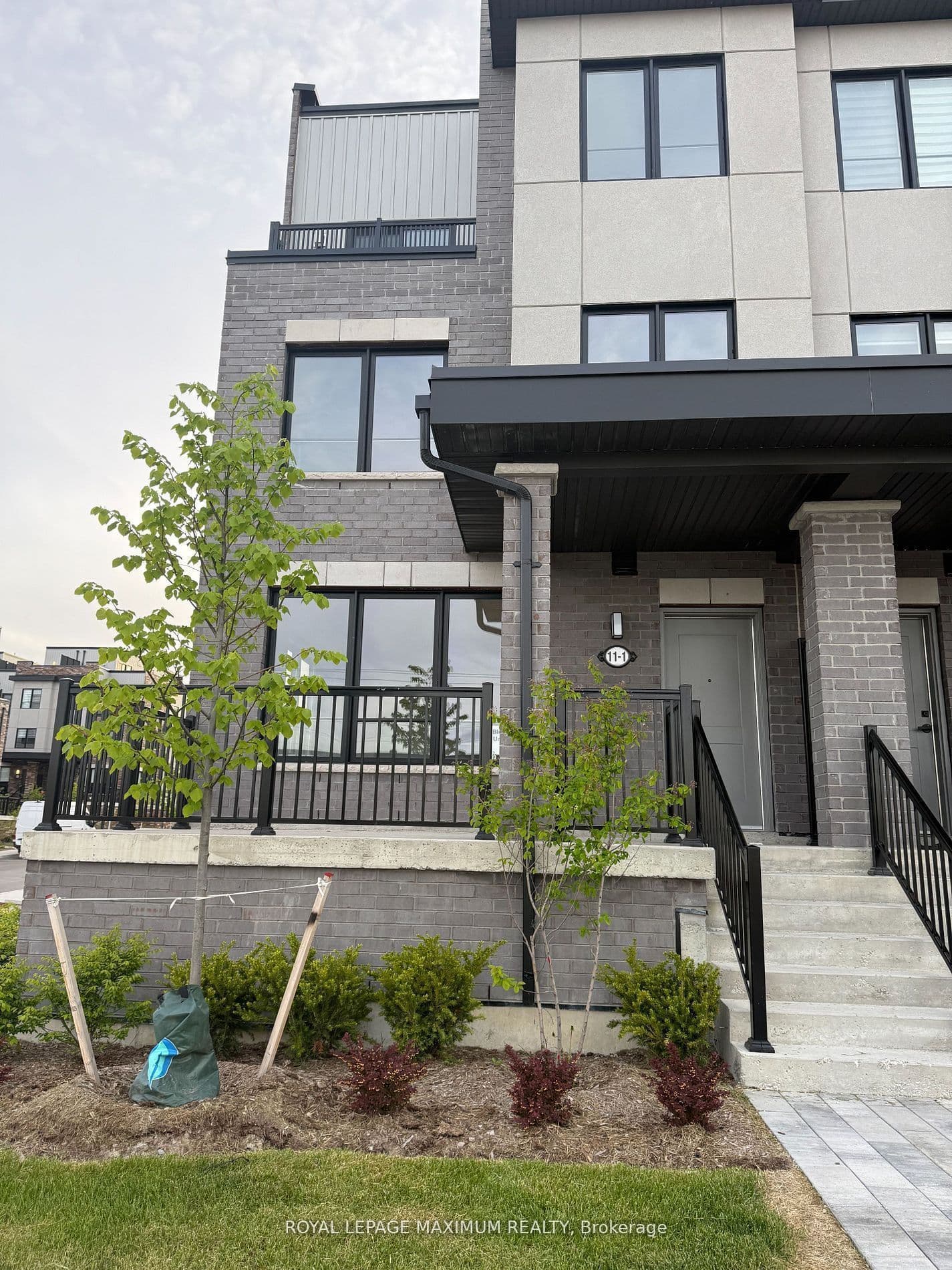 11 Baynes Way N 1, Bradford West Gwillimbury, ON L3Z 4M1