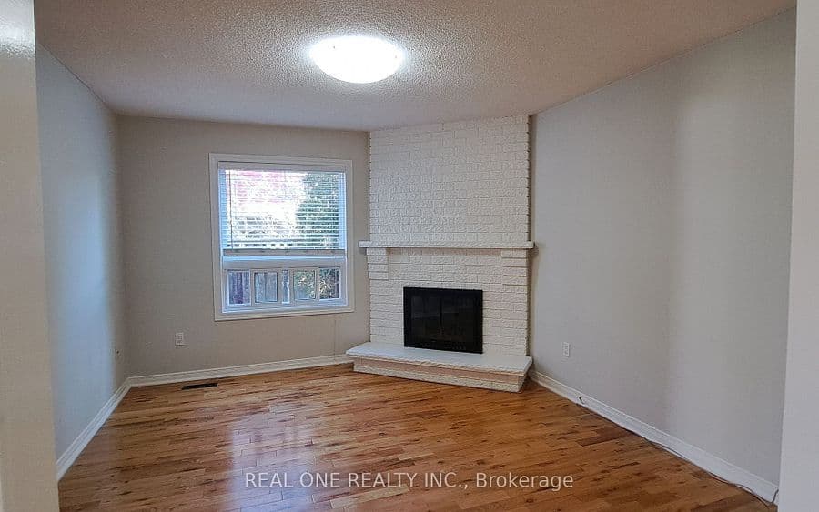 552 Marlatt Drive, Oakville, ON L6H 5X3