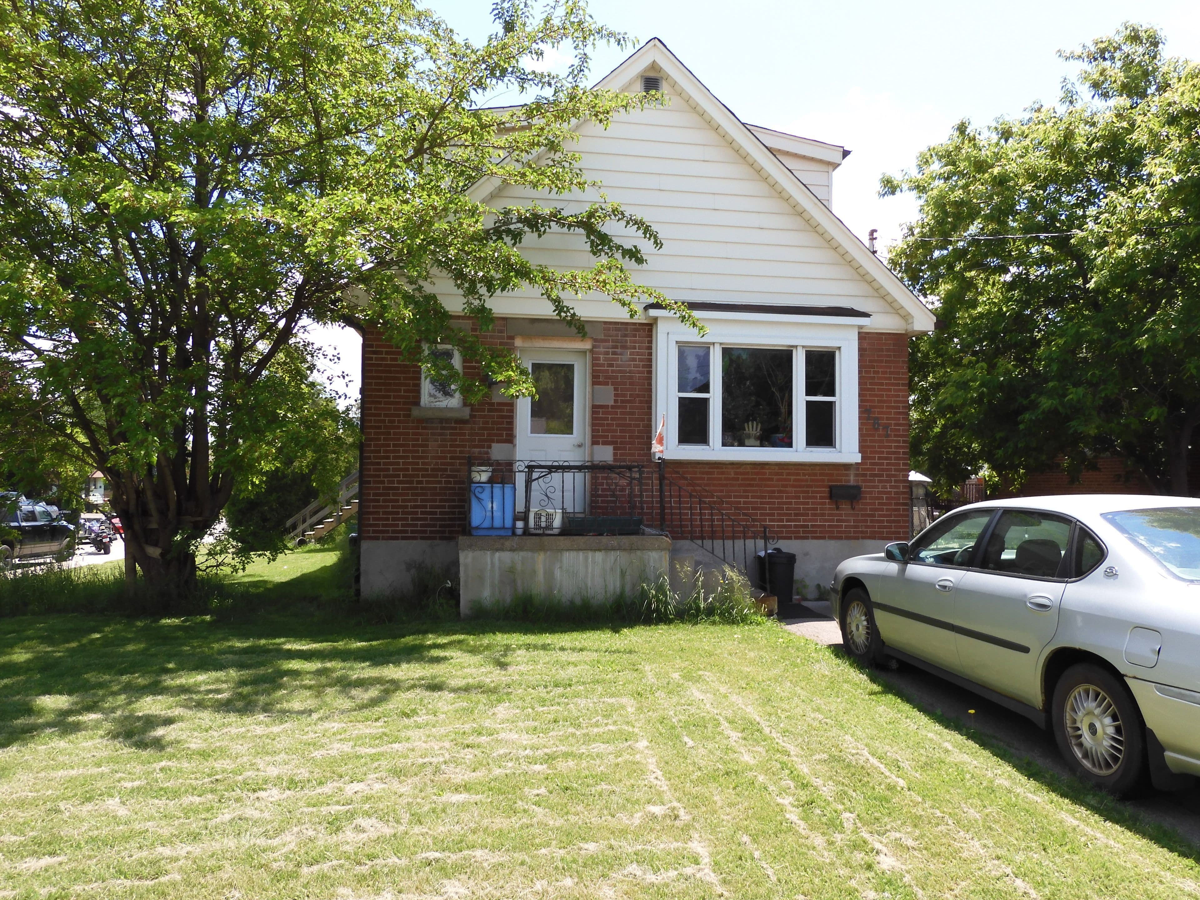 787 Upper Gage Avenue, Hamilton, ON L8V 4K5