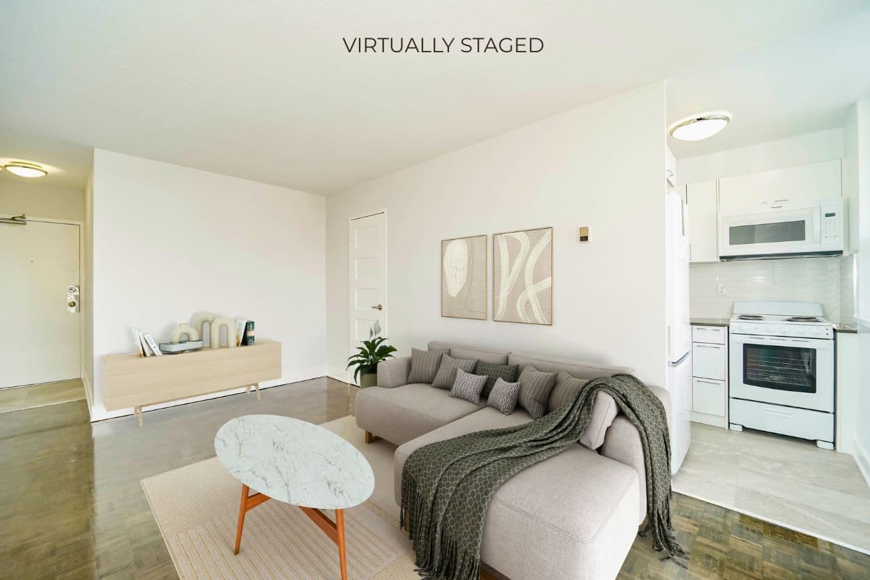 1500 Bathurst Street 601, Toronto C03, ON M5P 3L3