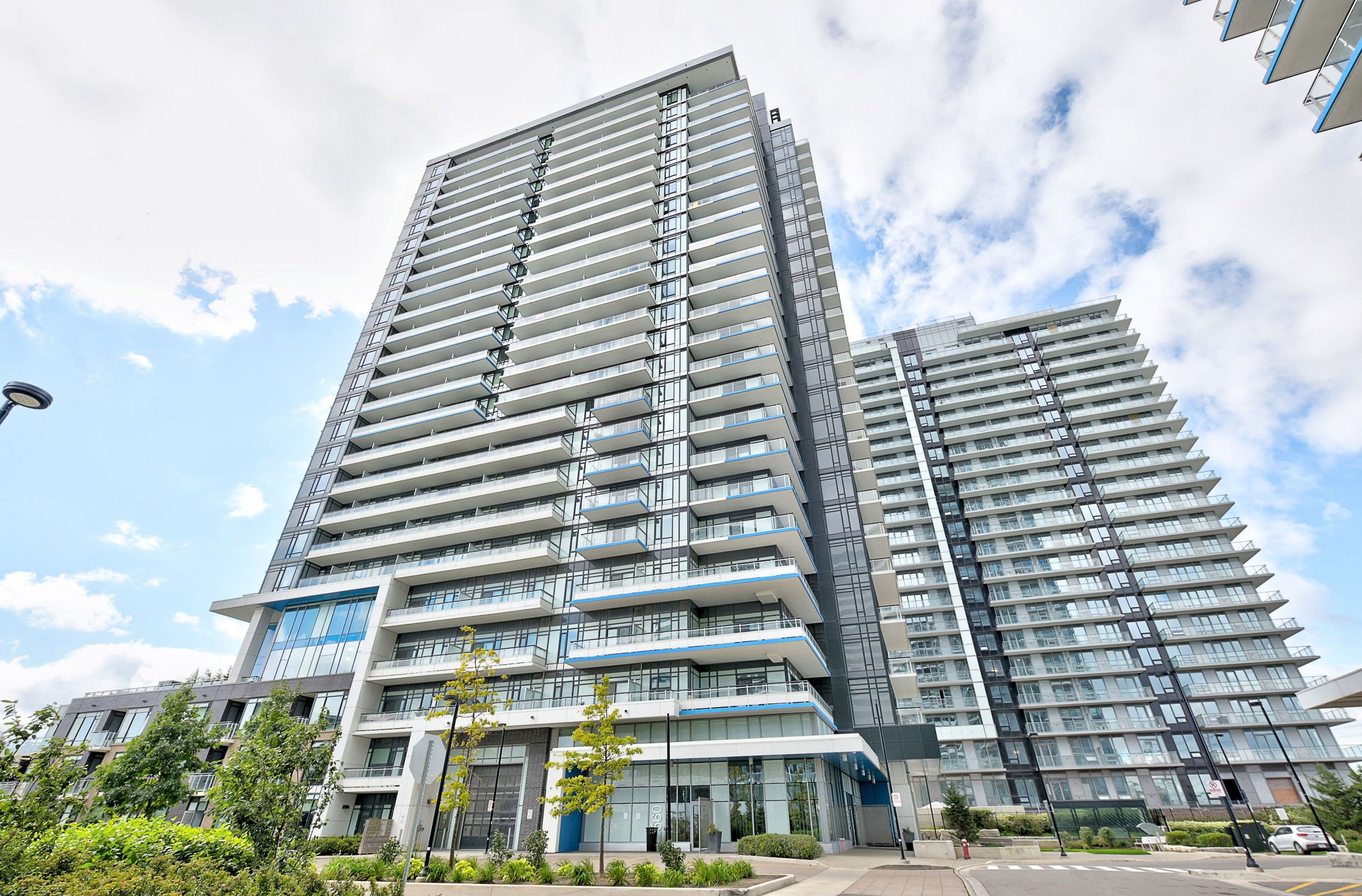 2560 Eglinton Avenue W 702, Mississauga, ON L5M 0Y3