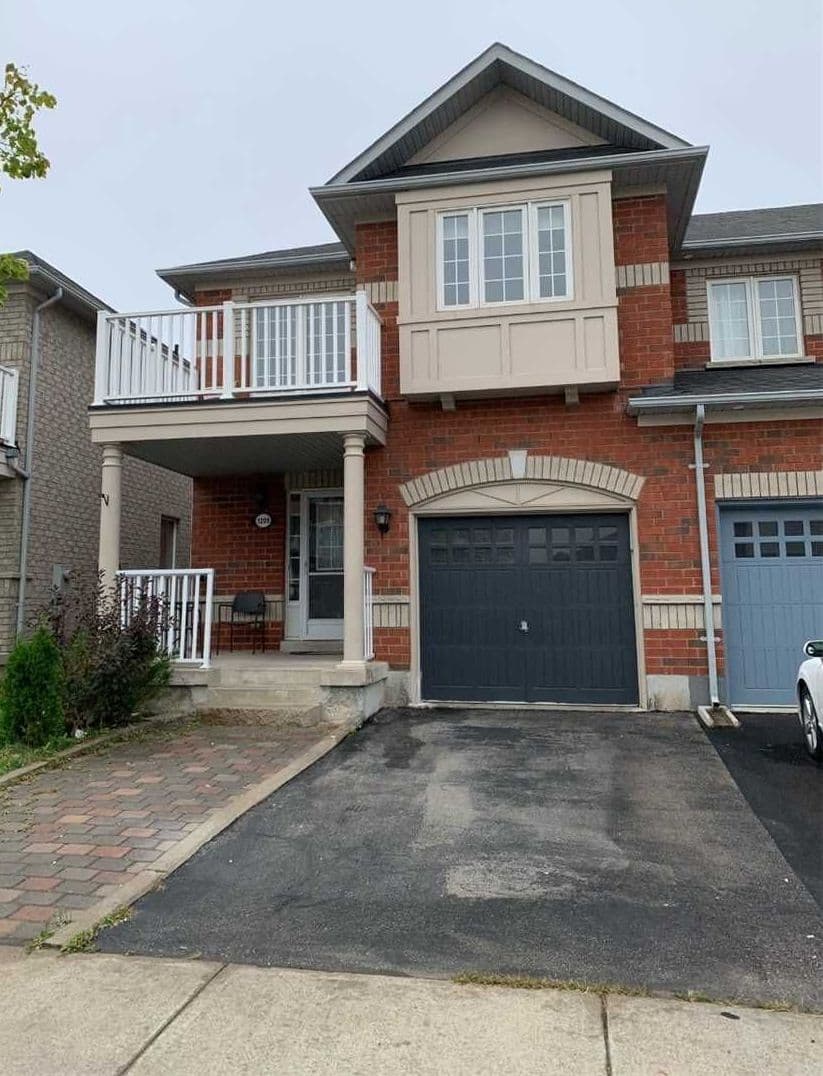 1209 Lamont Crescent, Milton, ON L9T 6N6