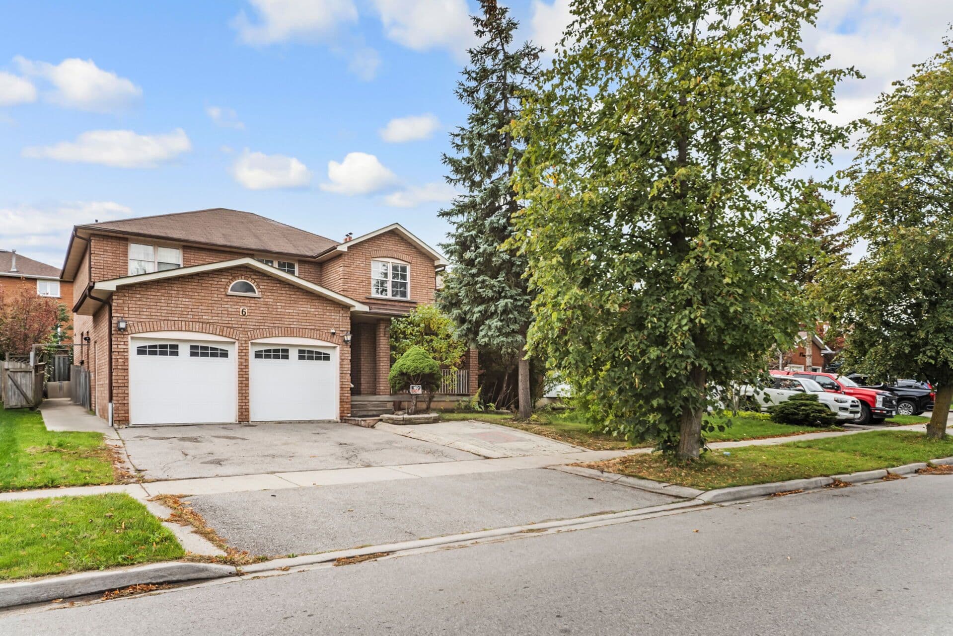 6 Coronation Circle, Brampton, ON L6Z 3Z6