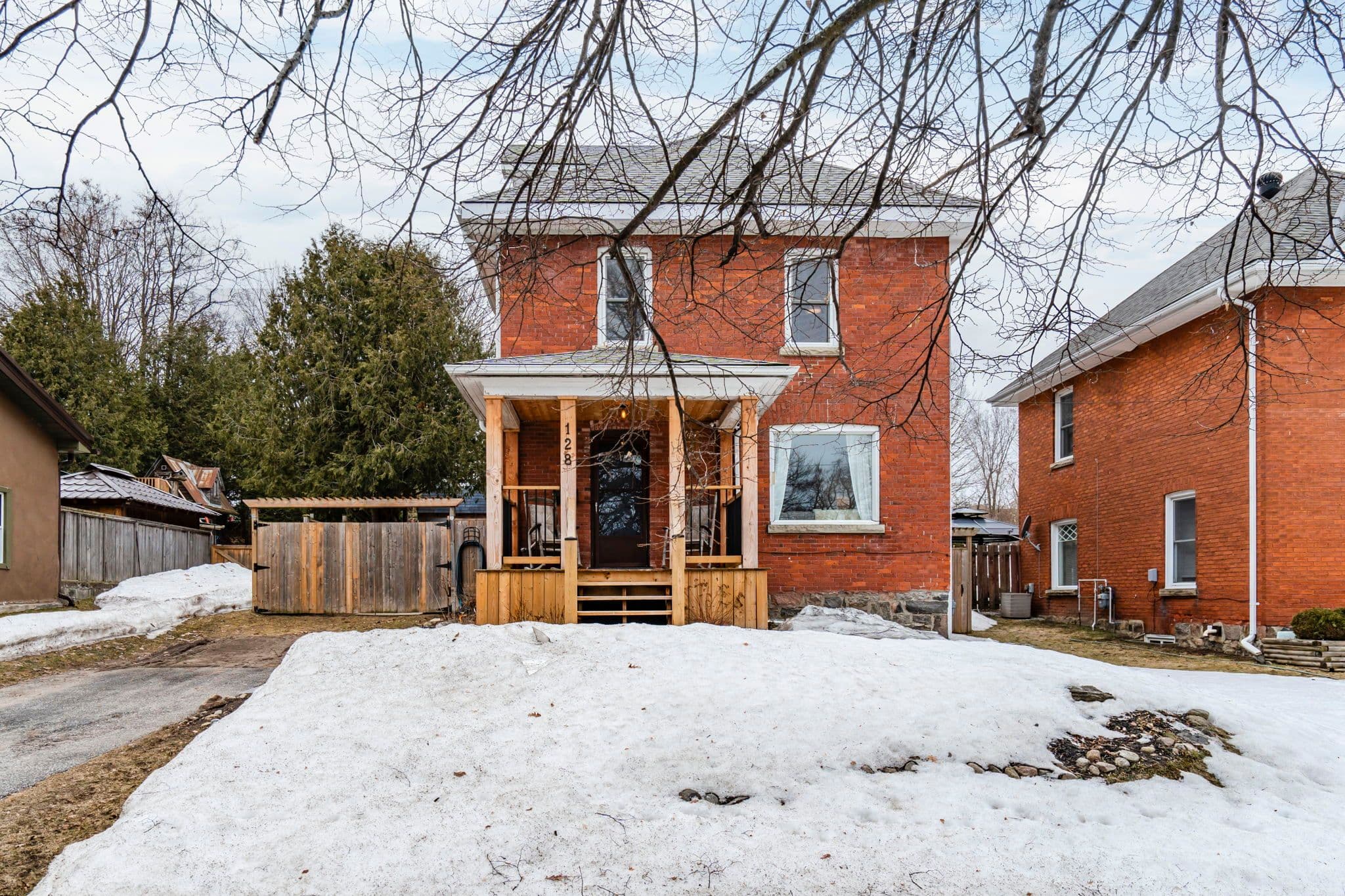 128 Seventh Street, Midland, ON L4R 3Z1