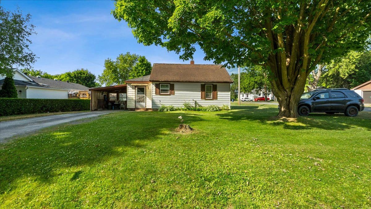 23 Fawcett Avenue, Prince Edward County, ON K0K 2T0